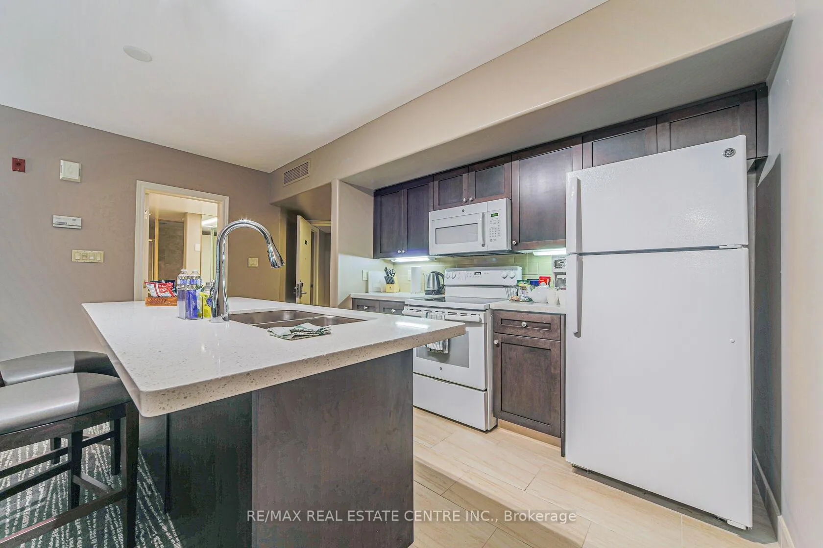 Photo 9 of Unit 2228, 90 Highland Drive, Oro-Medonte, Horseshoe Valley — HOMEH