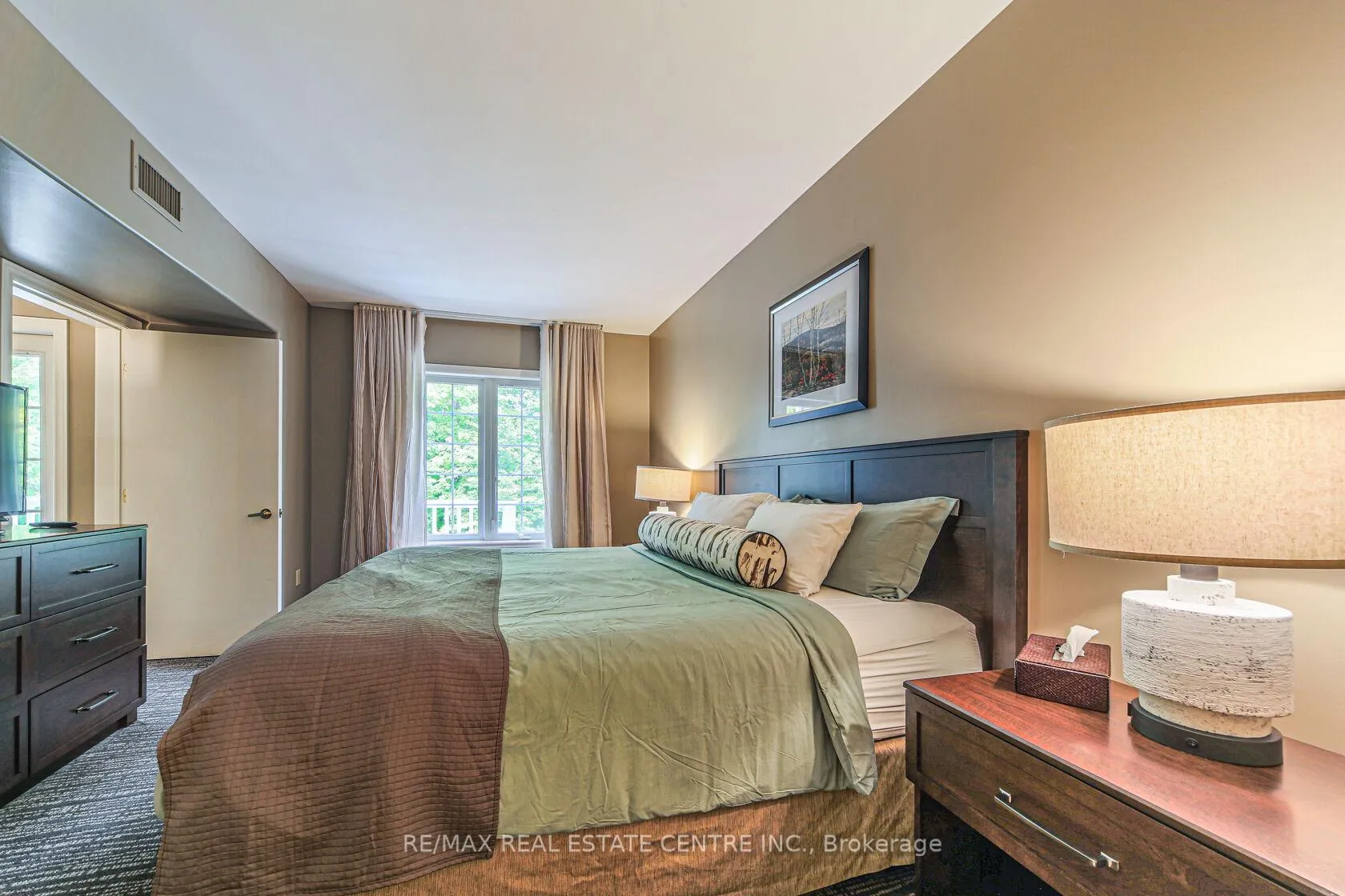 Photo 16 of Unit 2228, 90 Highland Drive, Oro-Medonte, Horseshoe Valley — HOMEH
