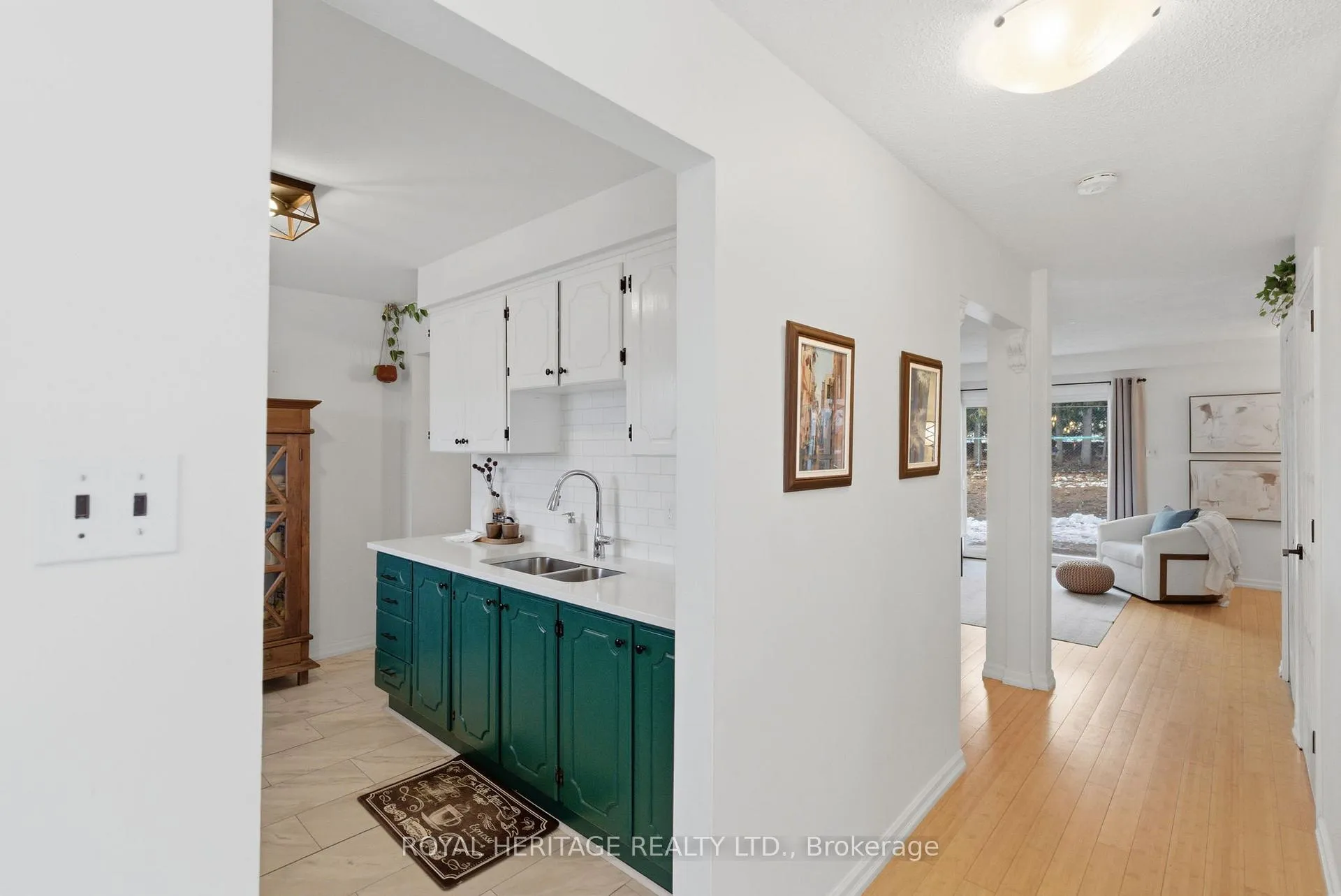 Photo 4 of Unit 9, 740 Chamberlain Street, Peterborough, Otonabee Ward 1 — HOMEH