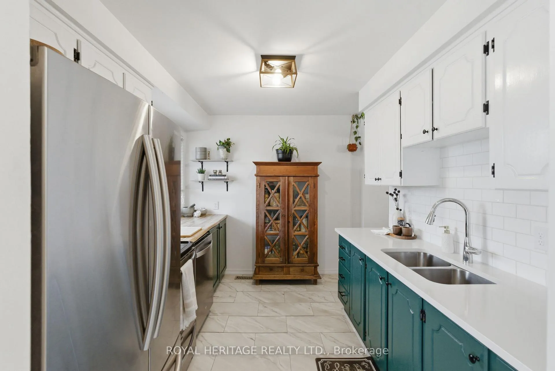Photo 6 of Unit 9, 740 Chamberlain Street, Peterborough, Otonabee Ward 1 — HOMEH