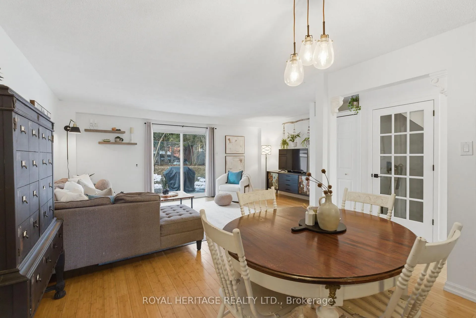 Photo 11 of Unit 9, 740 Chamberlain Street, Peterborough, Otonabee Ward 1 — HOMEH