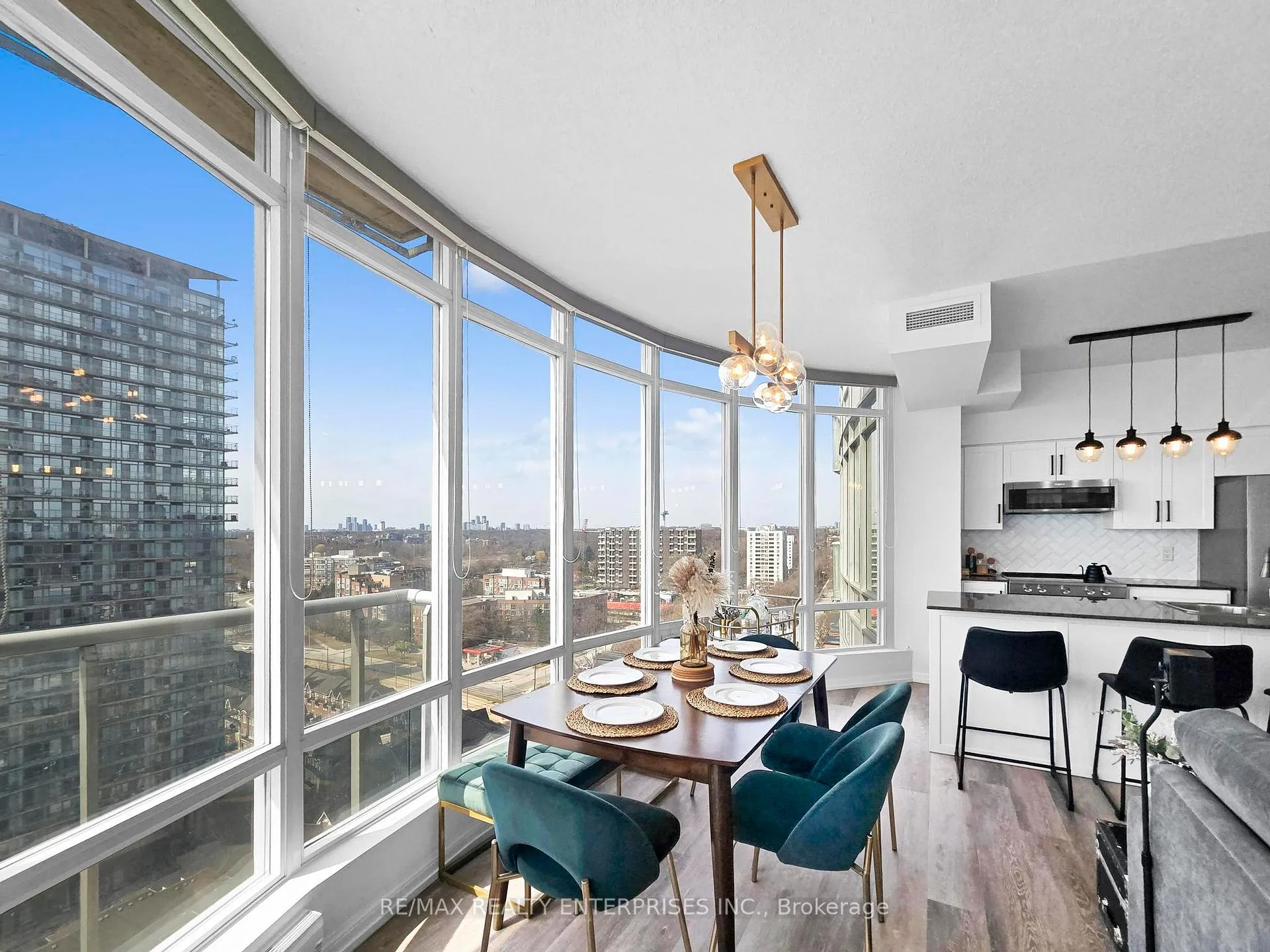 Photo 22 of Unit 1810, 15 Windermere Avenue, Toronto, High Park-Swansea — HOMEH