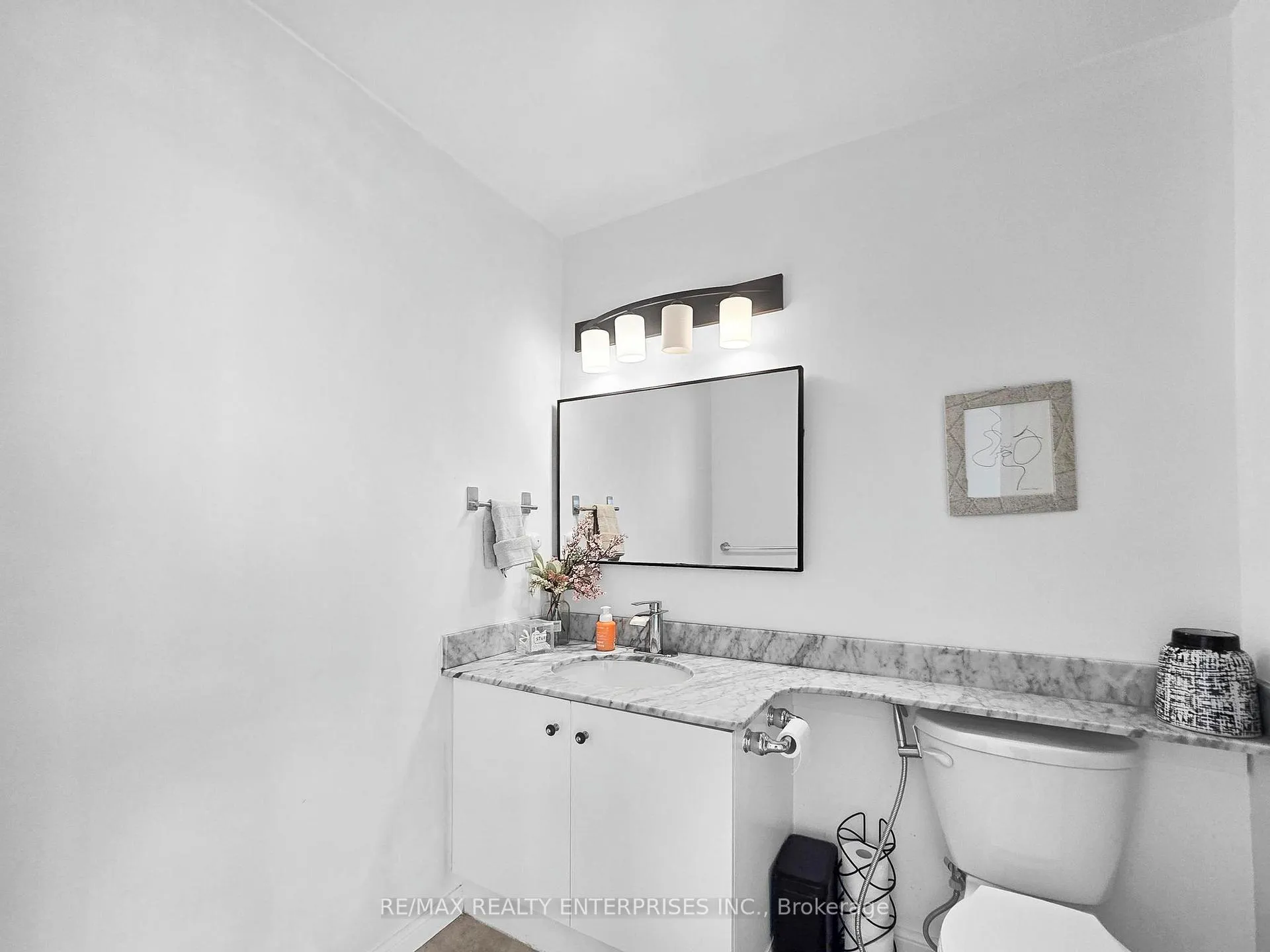 Photo 25 of Unit 1810, 15 Windermere Avenue, Toronto, High Park-Swansea — HOMEH