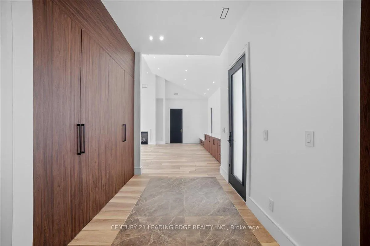 Photo 3 of 40 Bancroft Ridge Drive, Bancroft, Bancroft Ward — HOMEH