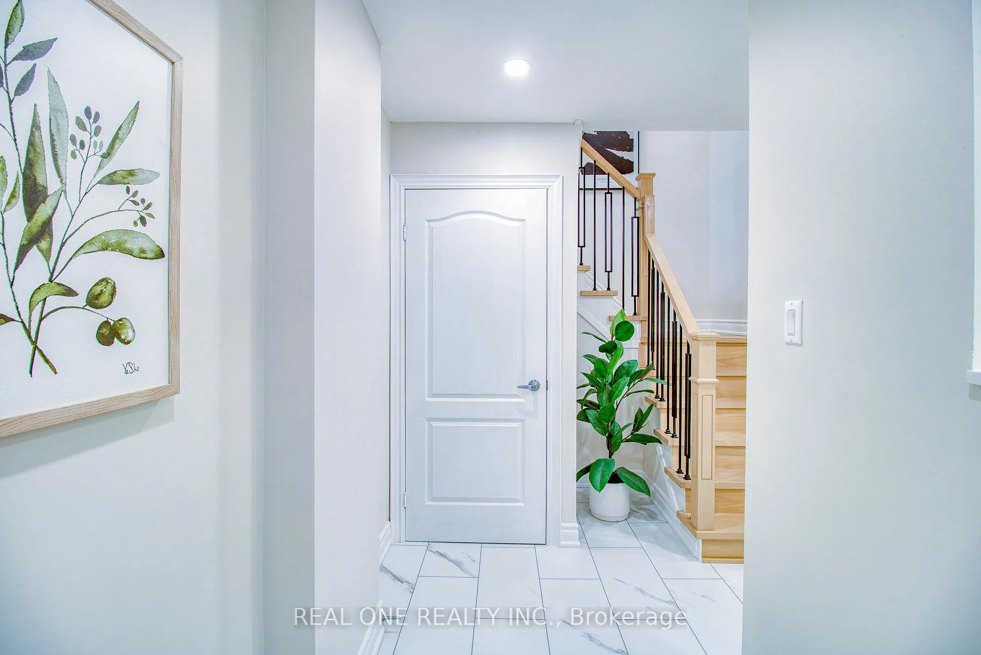 Photo 7 of 32 Charlton Avenue, Vaughan, Brownridge — HOMEH