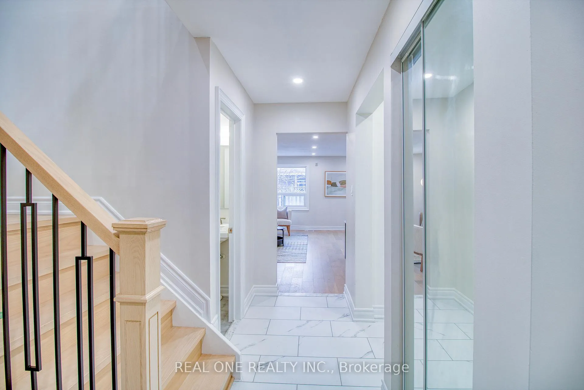Photo 9 of 32 Charlton Avenue, Vaughan, Brownridge — HOMEH