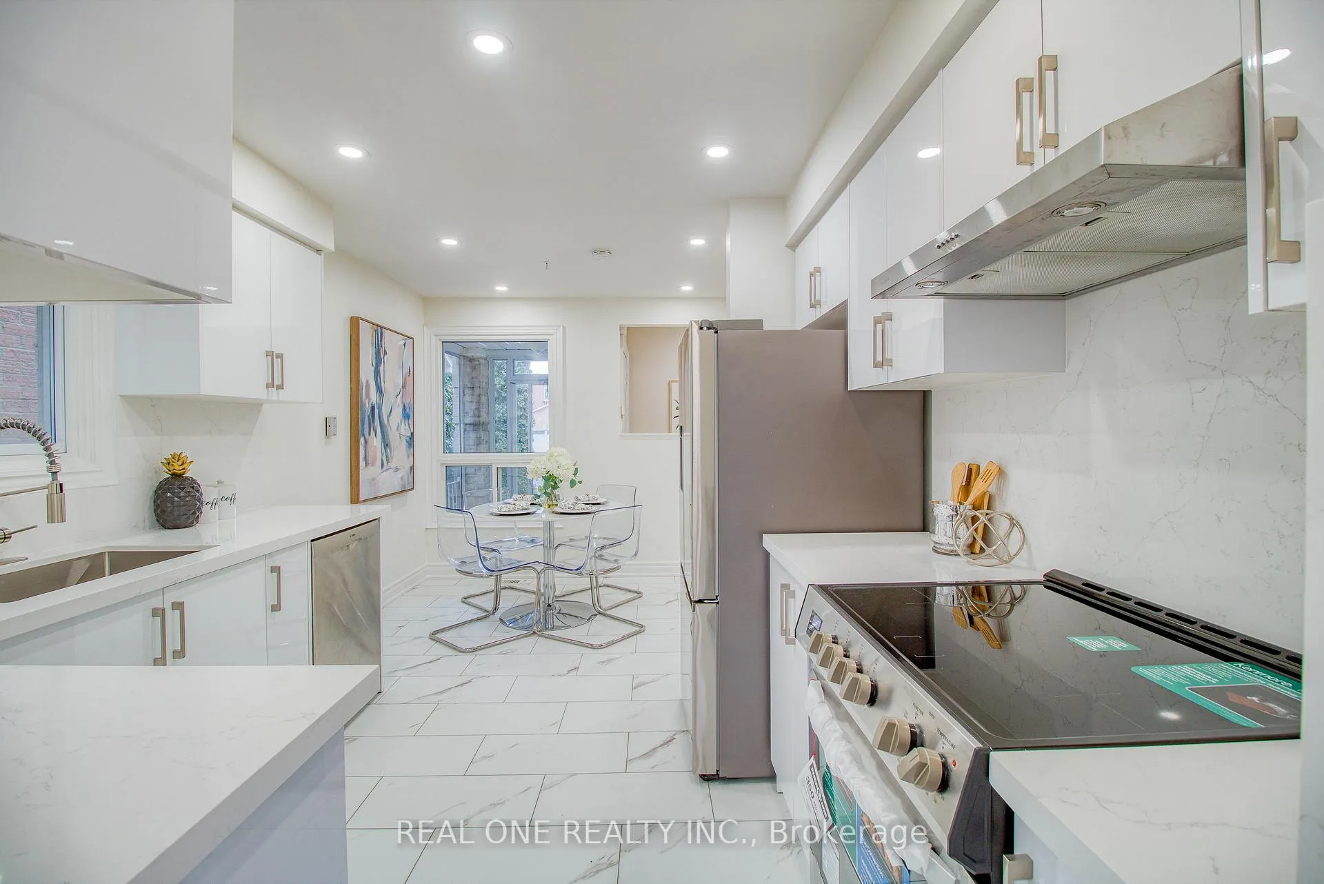 Photo 18 of 32 Charlton Avenue, Vaughan, Brownridge — HOMEH