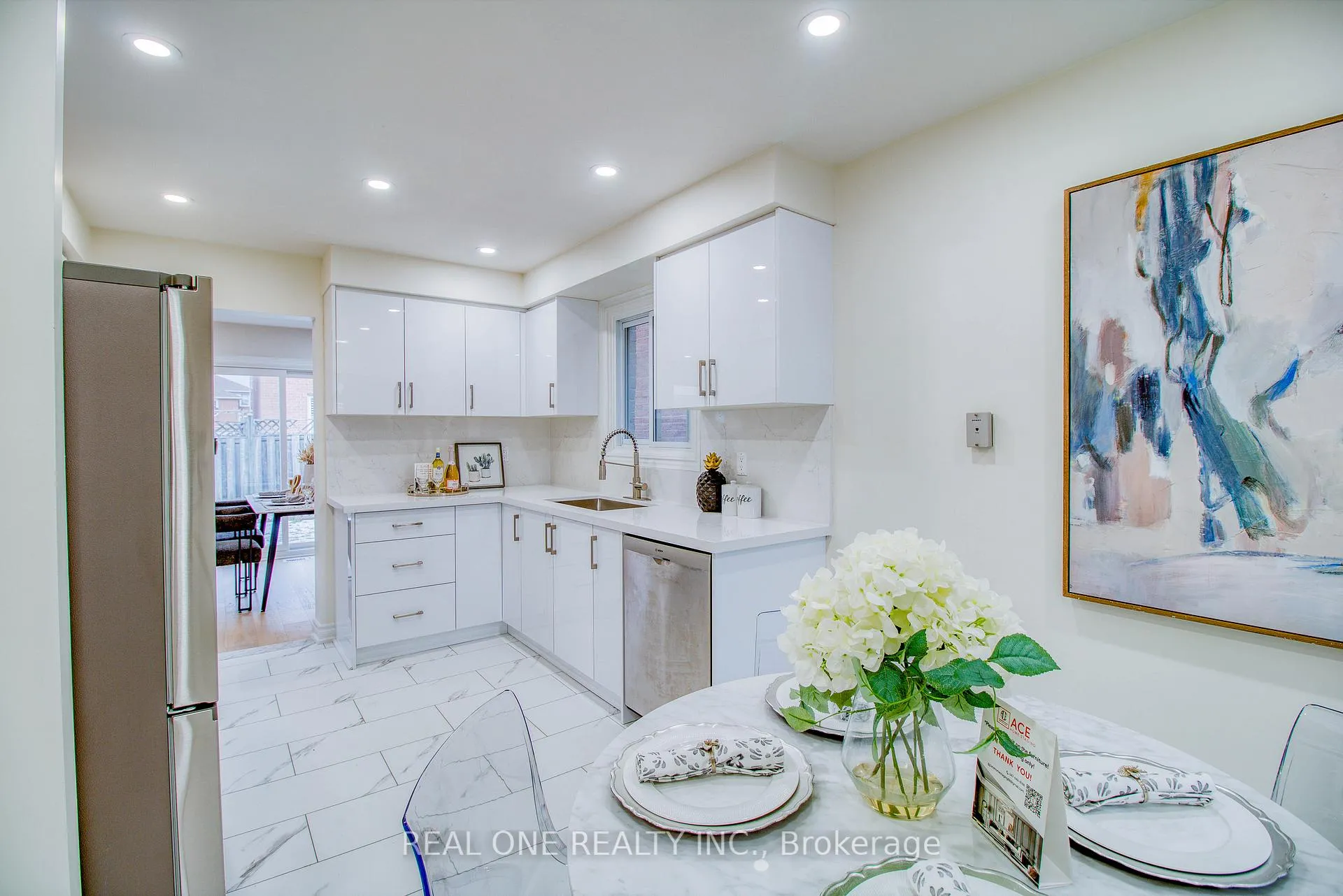 Photo 21 of 32 Charlton Avenue, Vaughan, Brownridge — HOMEH