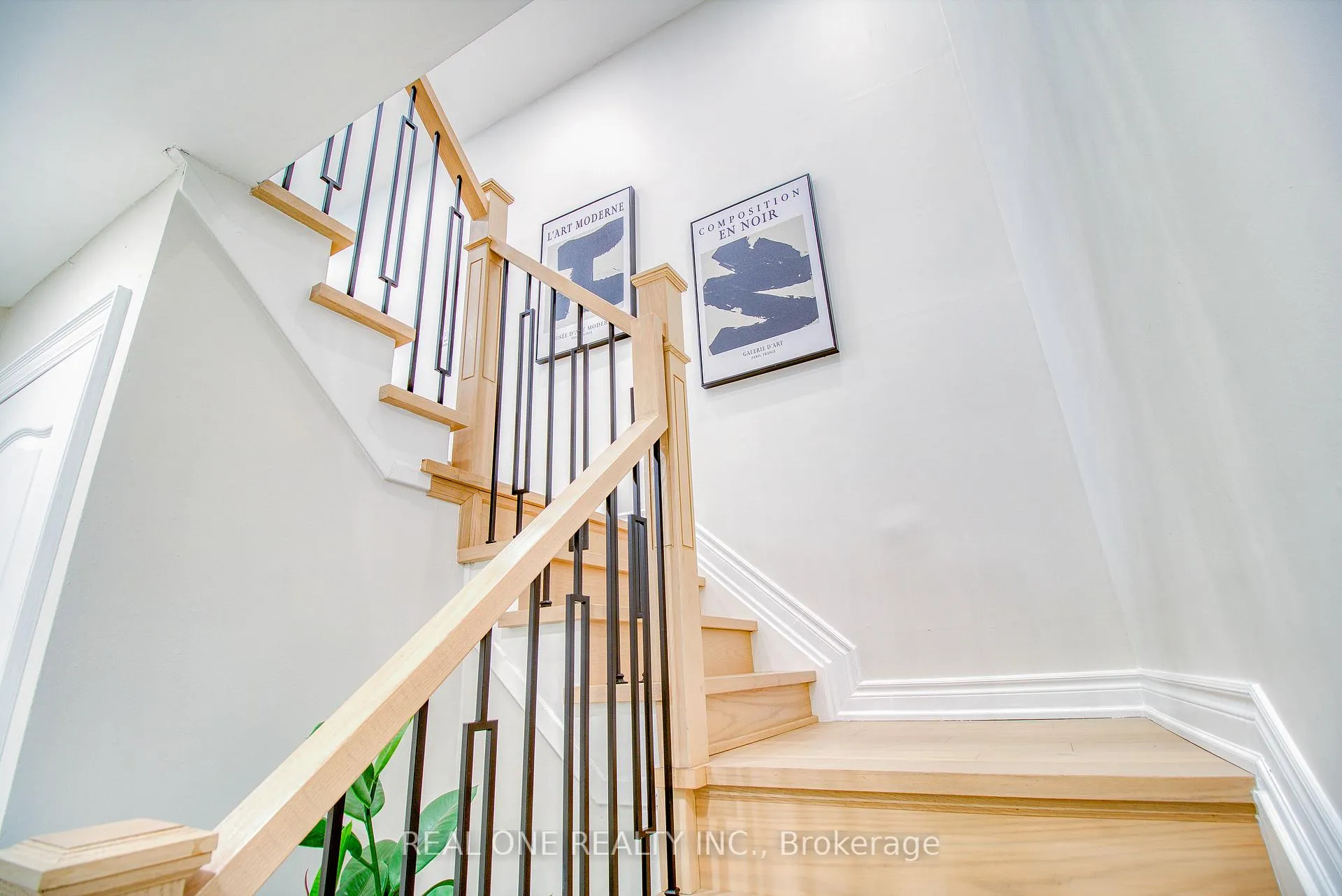Photo 22 of 32 Charlton Avenue, Vaughan, Brownridge — HOMEH