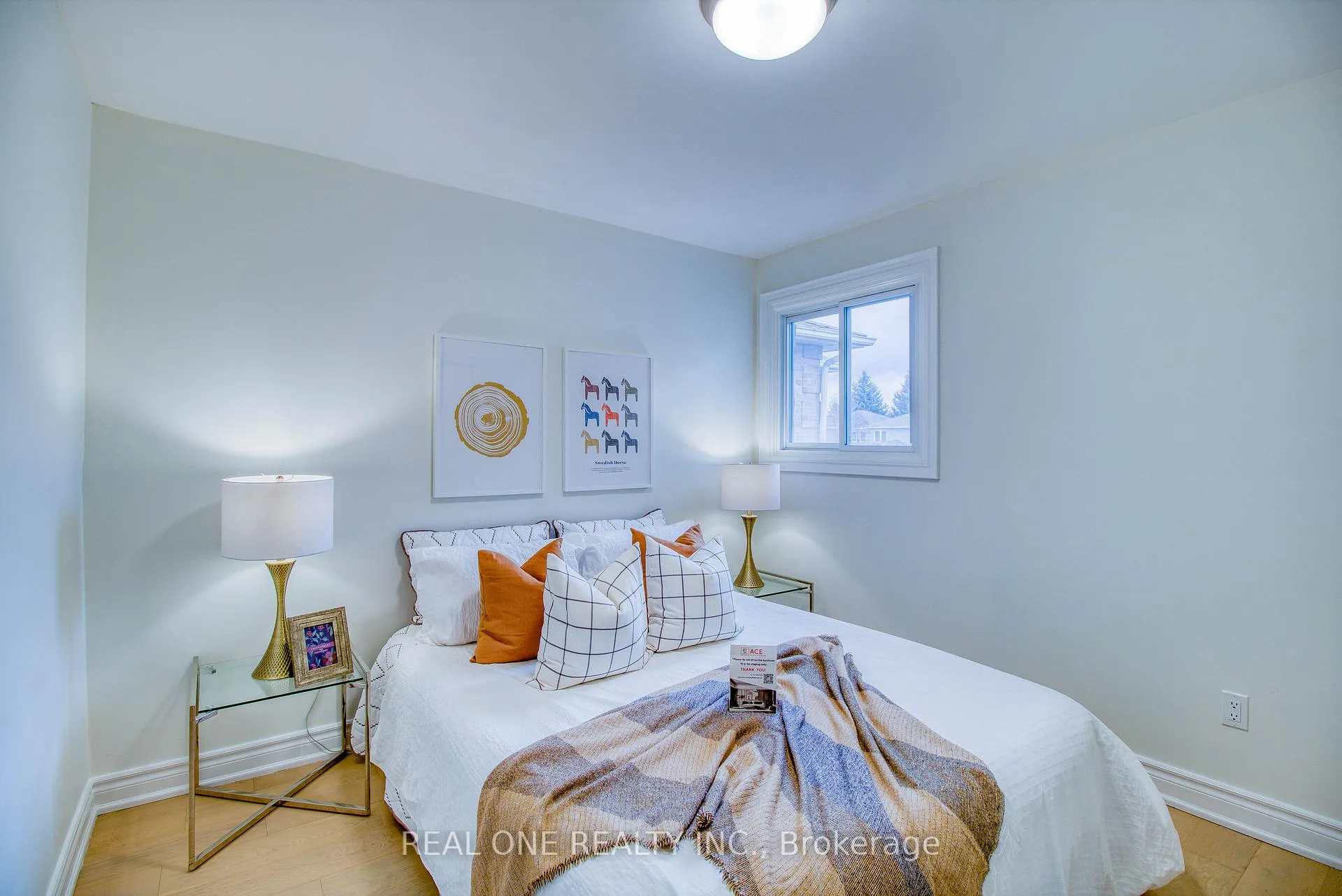 Photo 31 of 32 Charlton Avenue, Vaughan, Brownridge — HOMEH