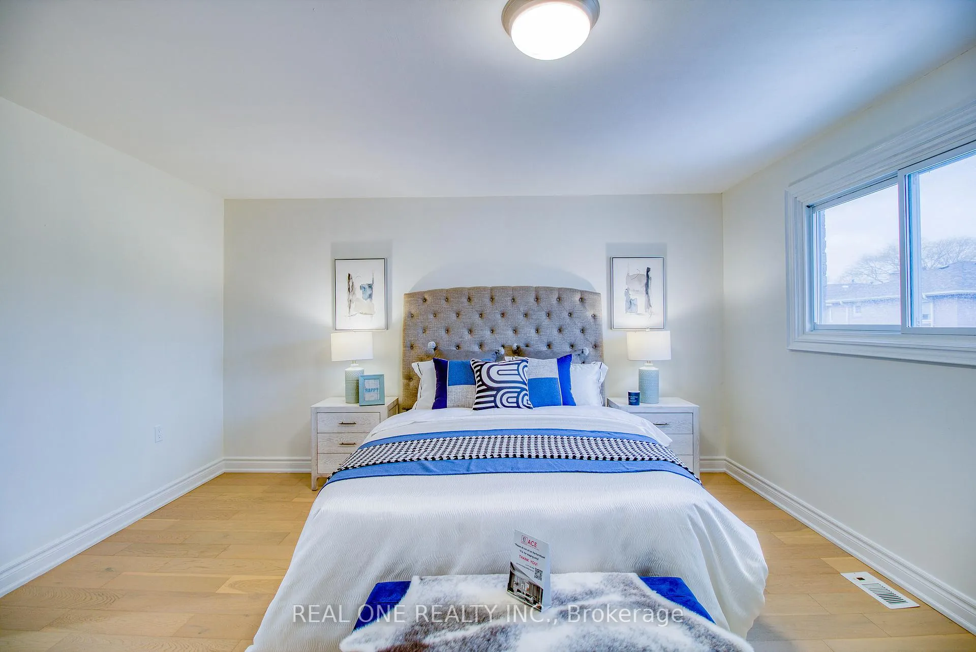 Photo 35 of 32 Charlton Avenue, Vaughan, Brownridge — HOMEH