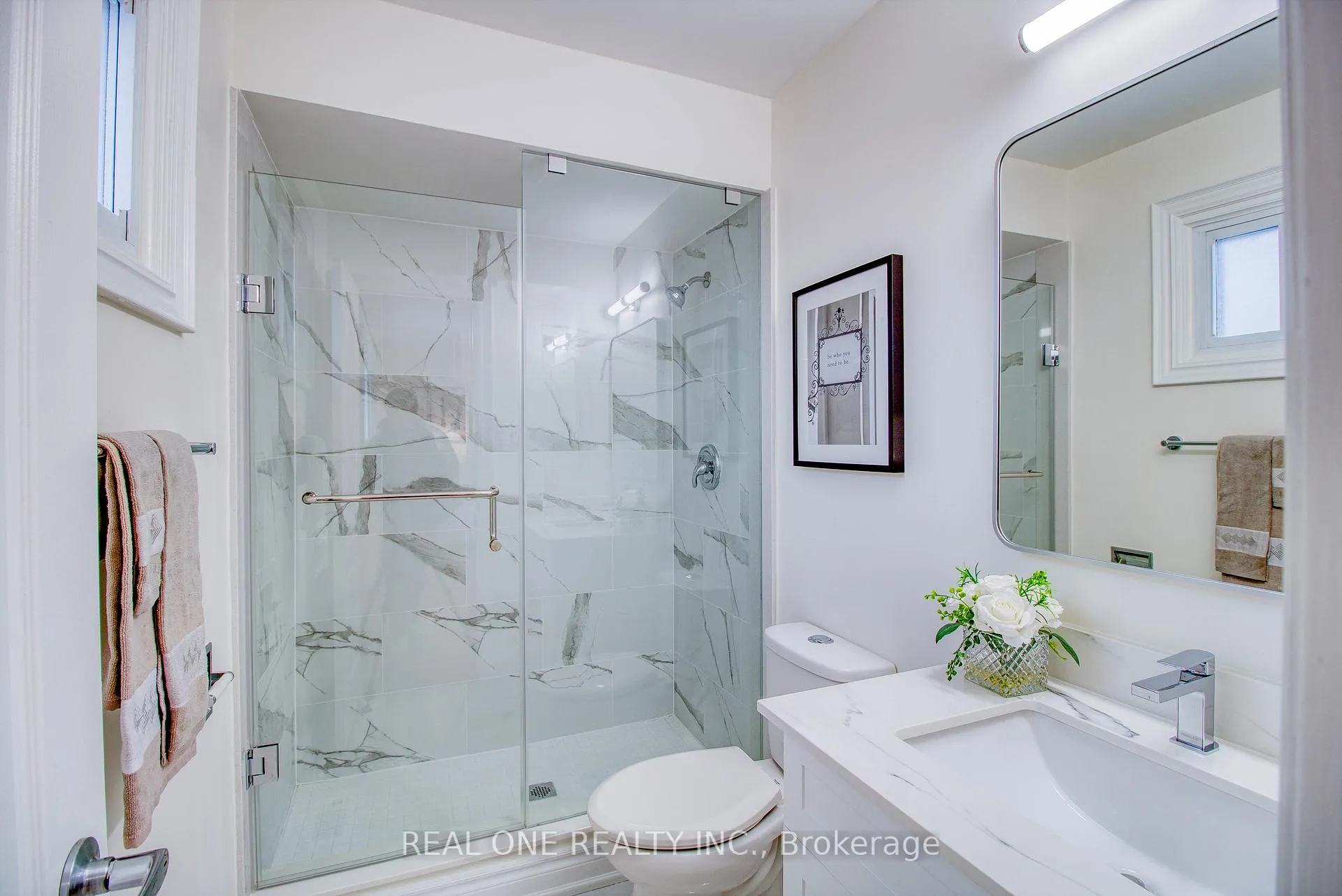 Photo 37 of 32 Charlton Avenue, Vaughan, Brownridge — HOMEH