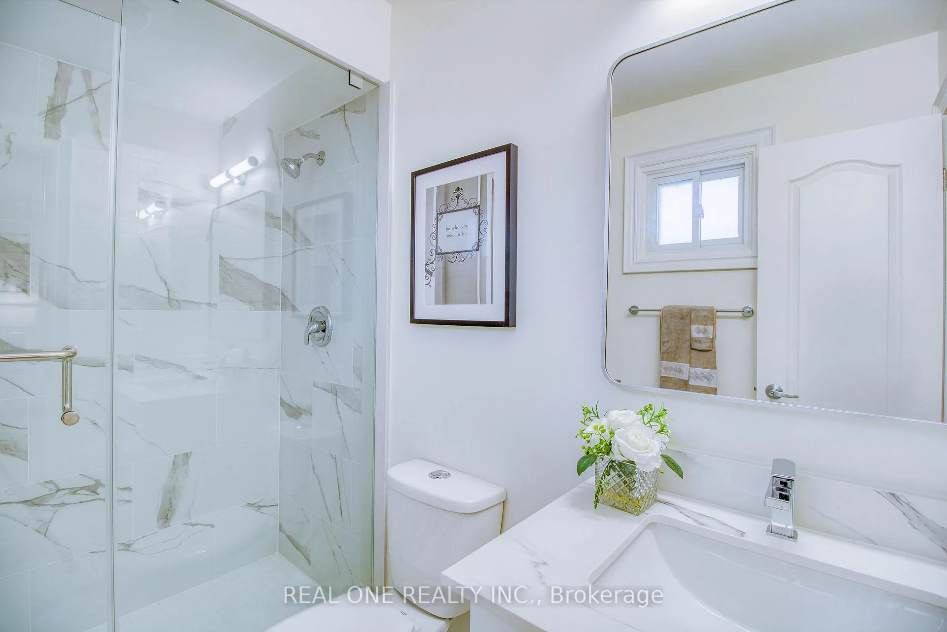Photo 38 of 32 Charlton Avenue, Vaughan, Brownridge — HOMEH