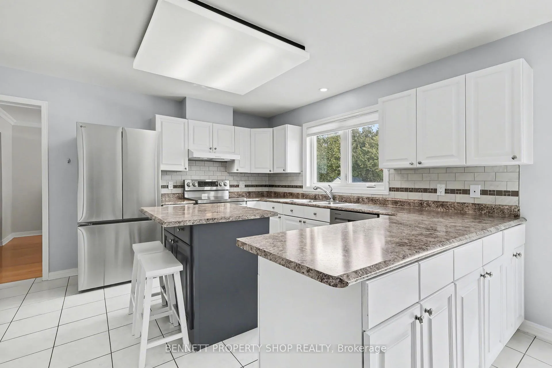 Photo 9 of 1476 Bourcier Drive, Ottawa, Bilberry Creek/Queenswood Heights — HOMEH