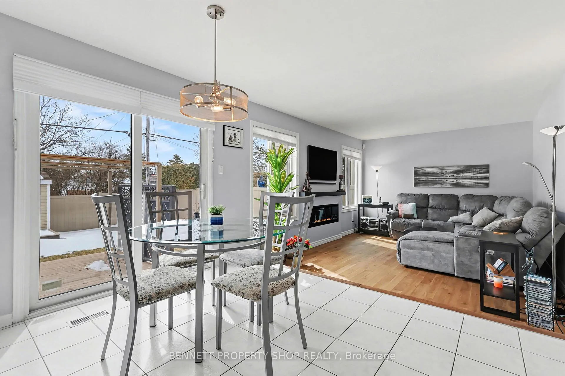Photo 12 of 1476 Bourcier Drive, Ottawa, Bilberry Creek/Queenswood Heights — HOMEH