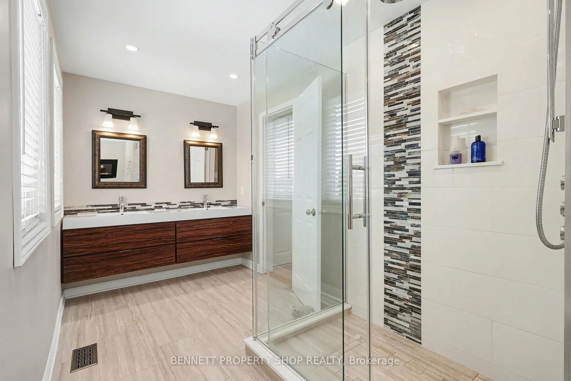 Photo 19 of 1476 Bourcier Drive, Ottawa, Bilberry Creek/Queenswood Heights — HOMEH