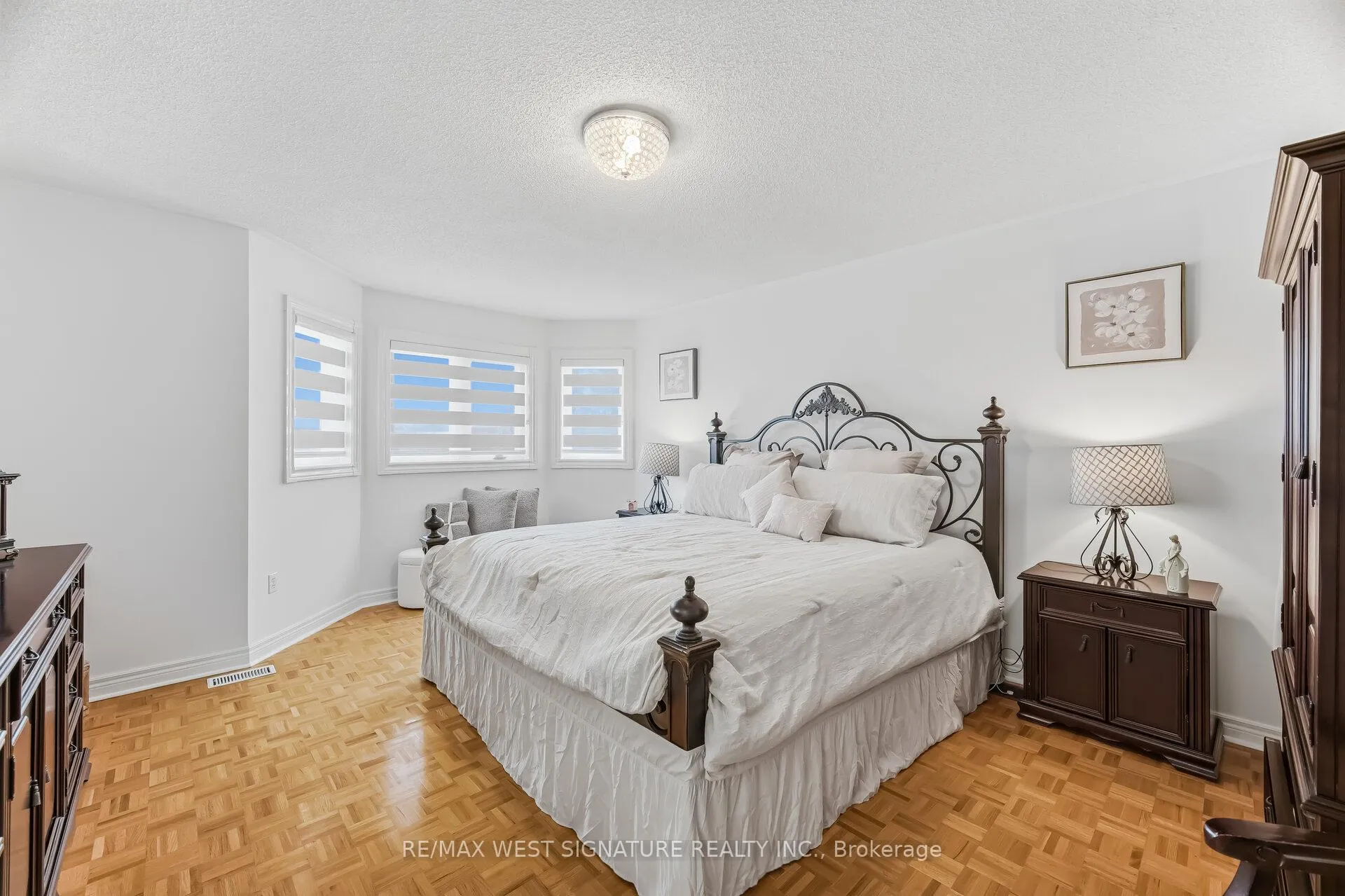 Photo 17 of 119 Castle Park Boulevard, Vaughan, Sonoma Heights — HOMEH