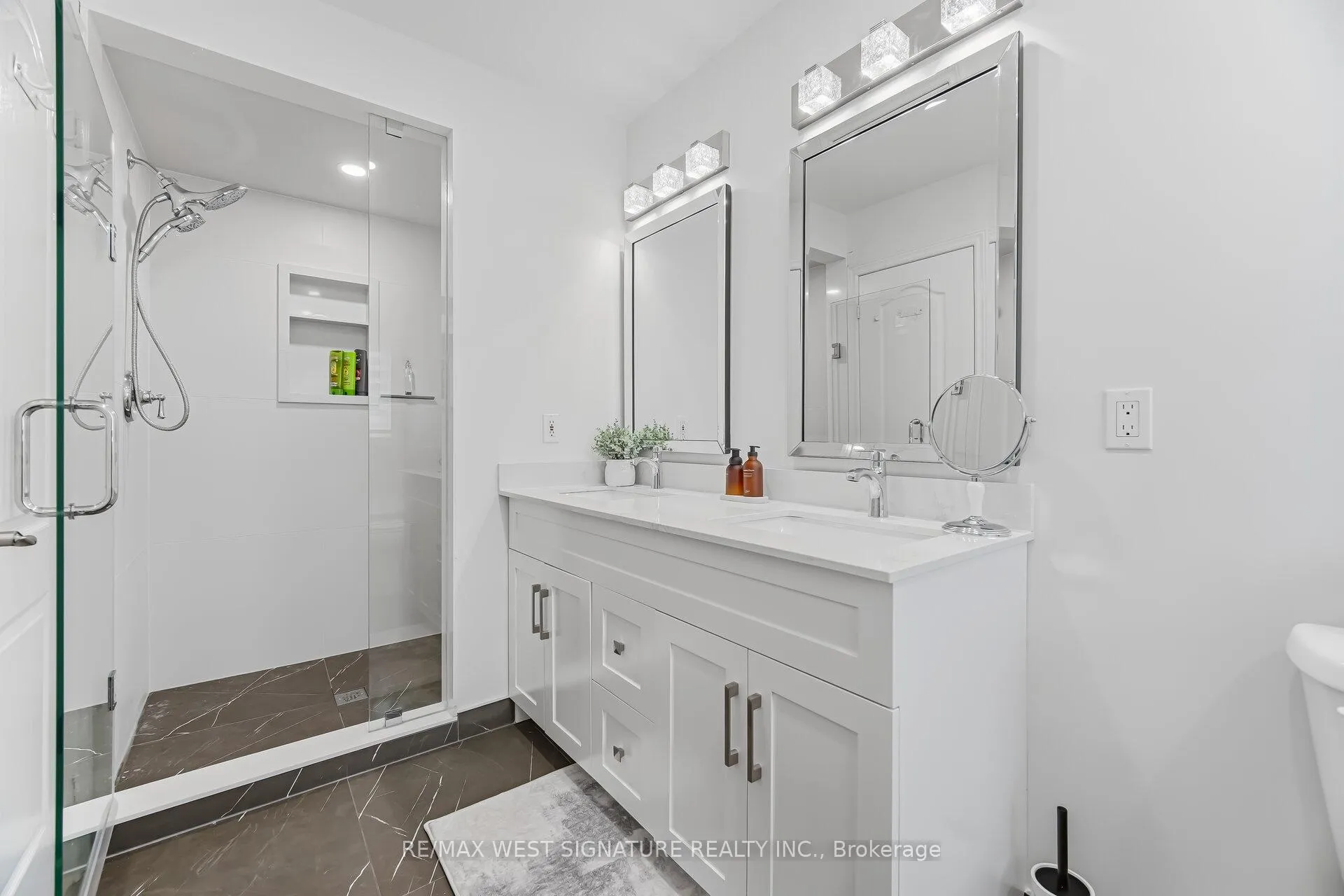 Photo 18 of 119 Castle Park Boulevard, Vaughan, Sonoma Heights — HOMEH