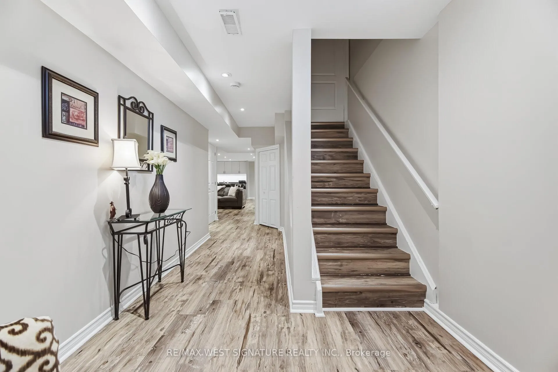 Photo 23 of 119 Castle Park Boulevard, Vaughan, Sonoma Heights — HOMEH