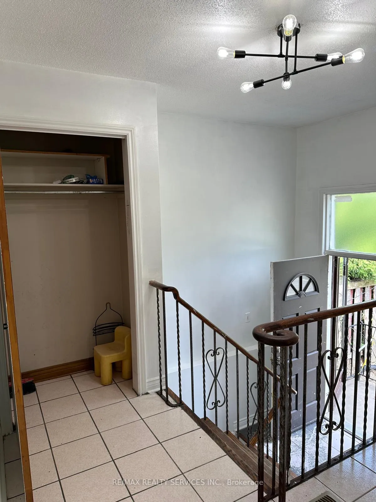 Photo 2 of Unit Main, 134 Jade Crescent, Brampton, Northgate — HOMEH