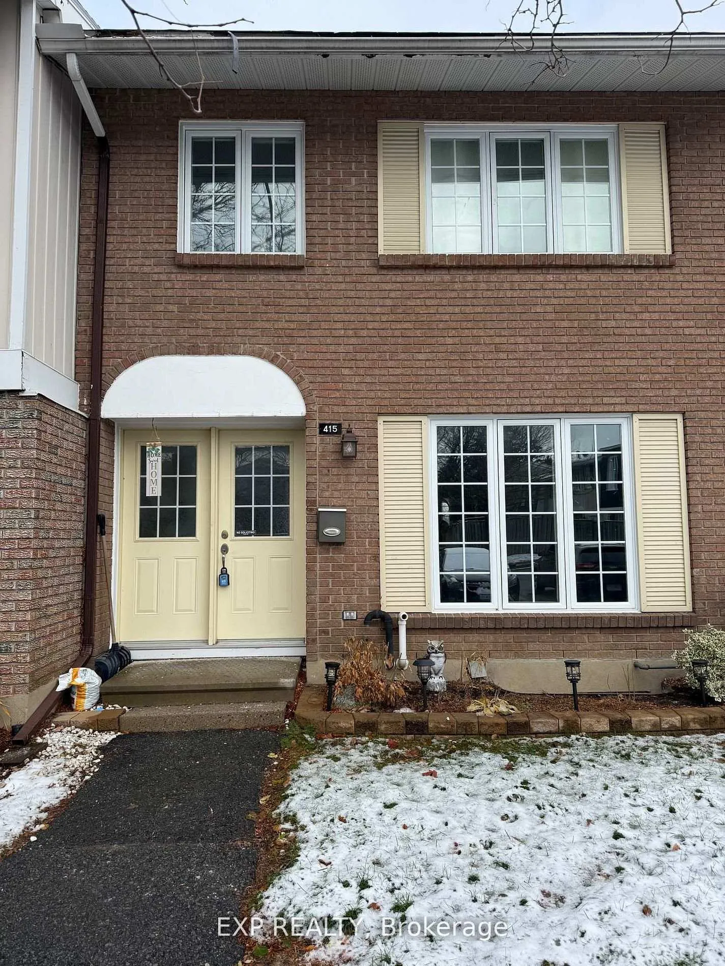 Front of 415 Kintyre Private