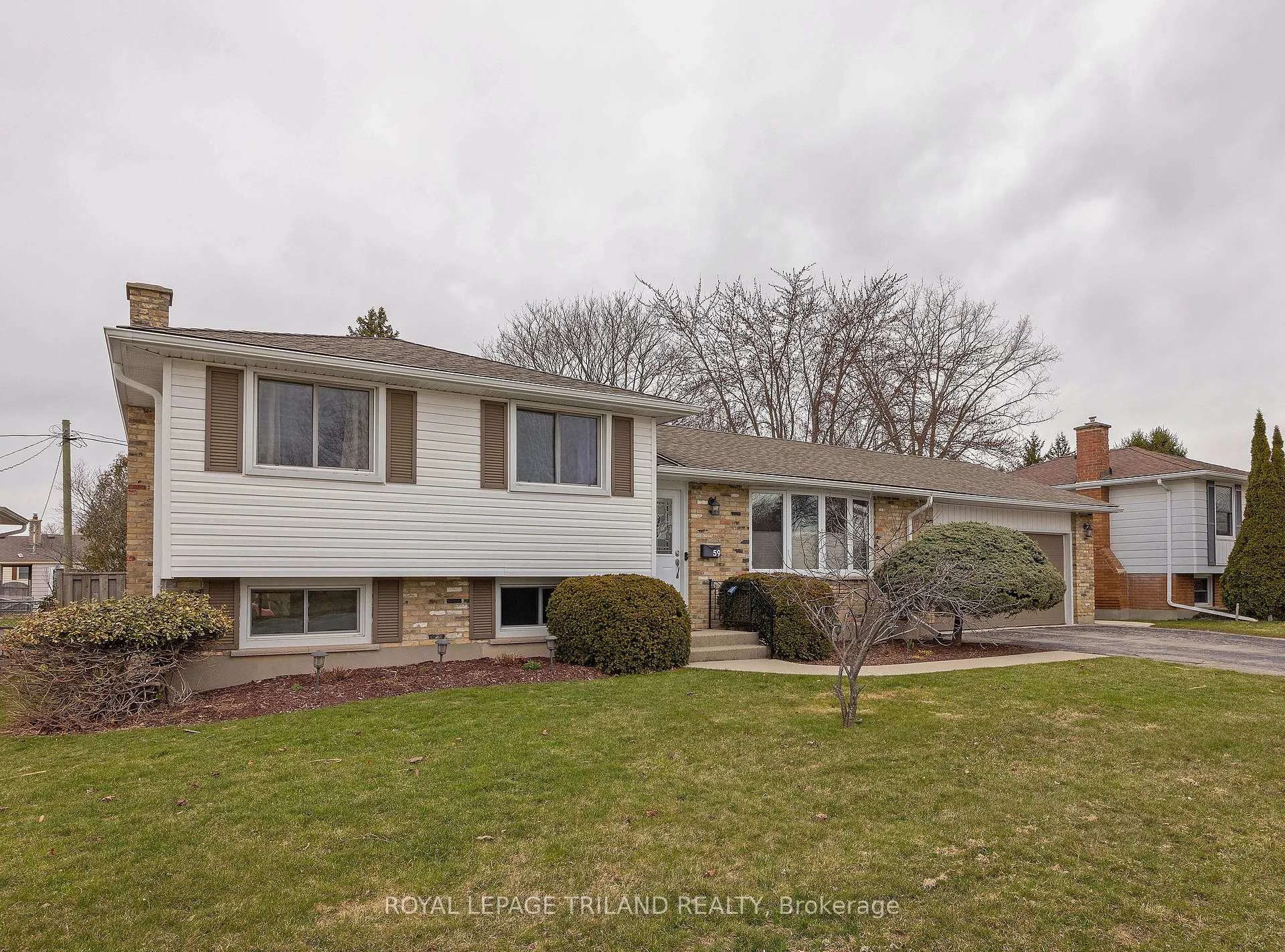Photo 2 of 59 Lawrence Avenue, St. Thomas — HOMEH