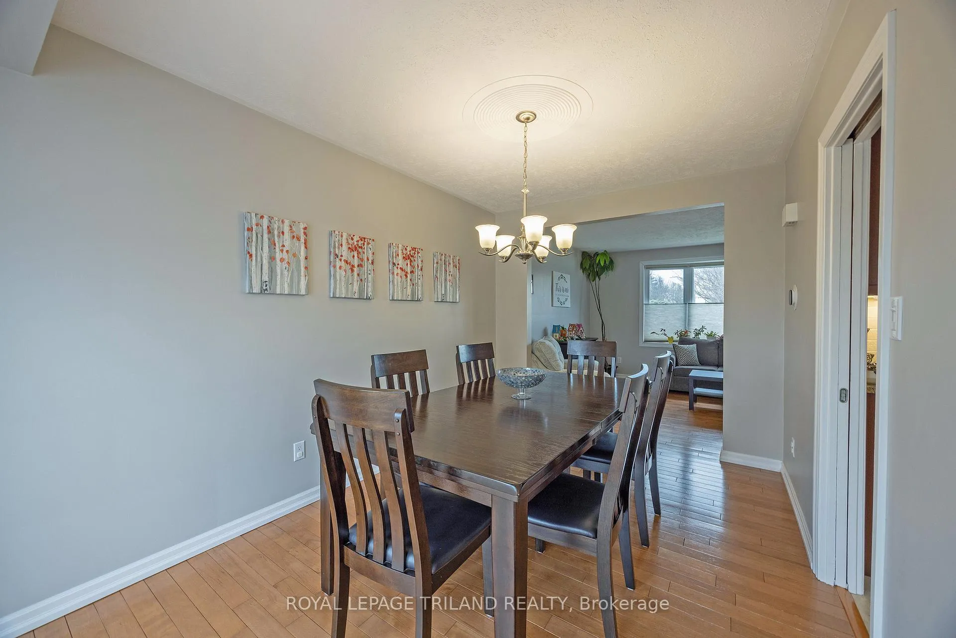 Photo 9 of 59 Lawrence Avenue, St. Thomas — HOMEH