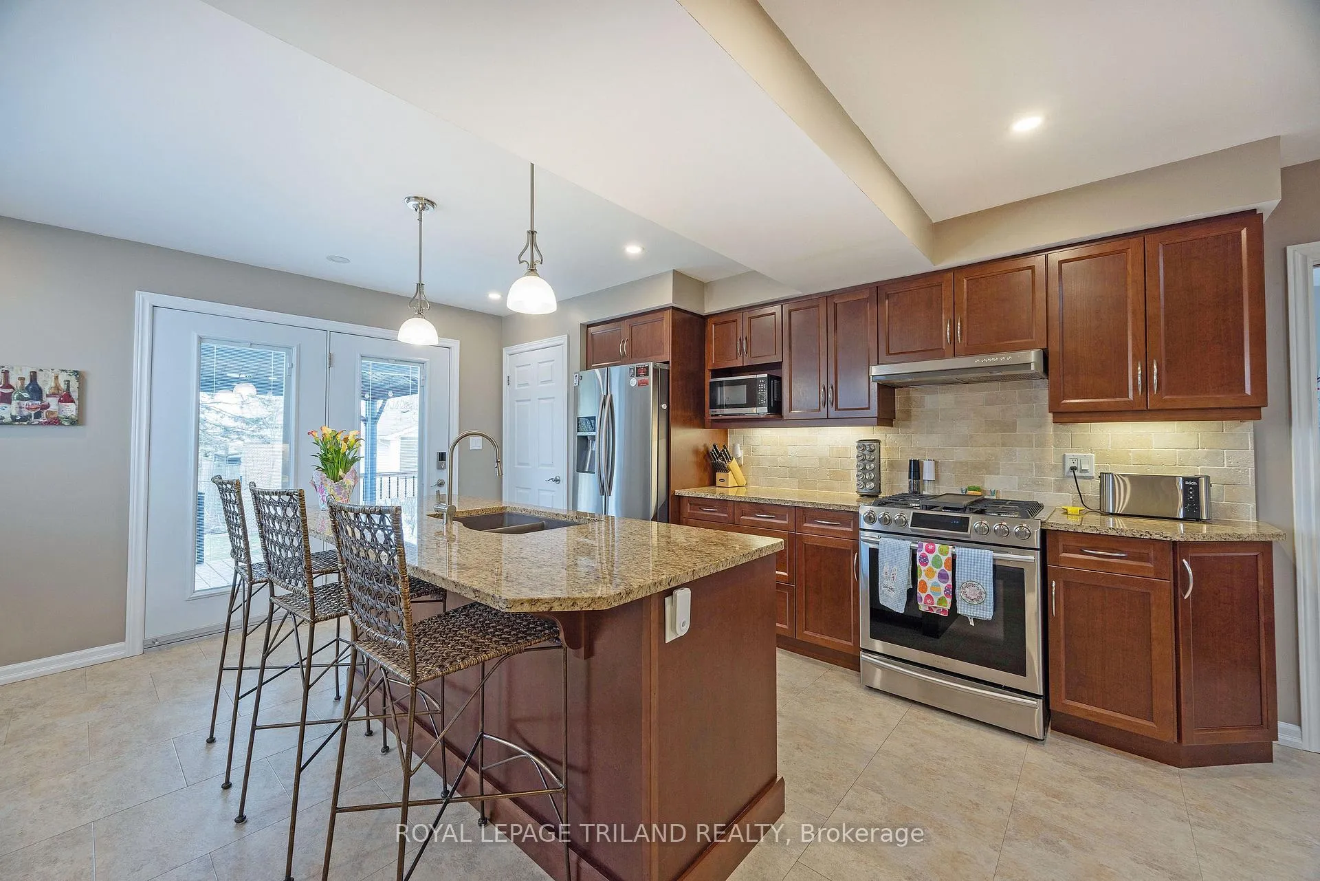 Photo 18 of 59 Lawrence Avenue, St. Thomas — HOMEH