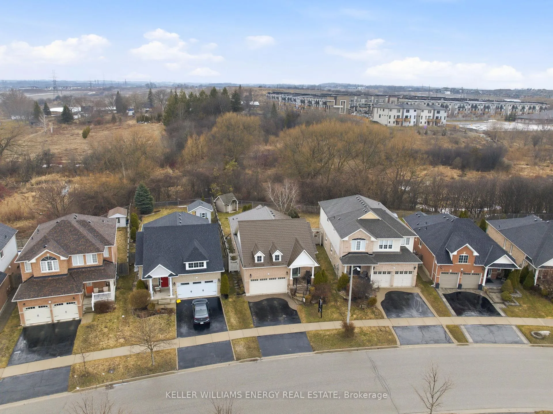 Photo 3 of 969 Ormond Drive, Oshawa, Samac — HOMEH