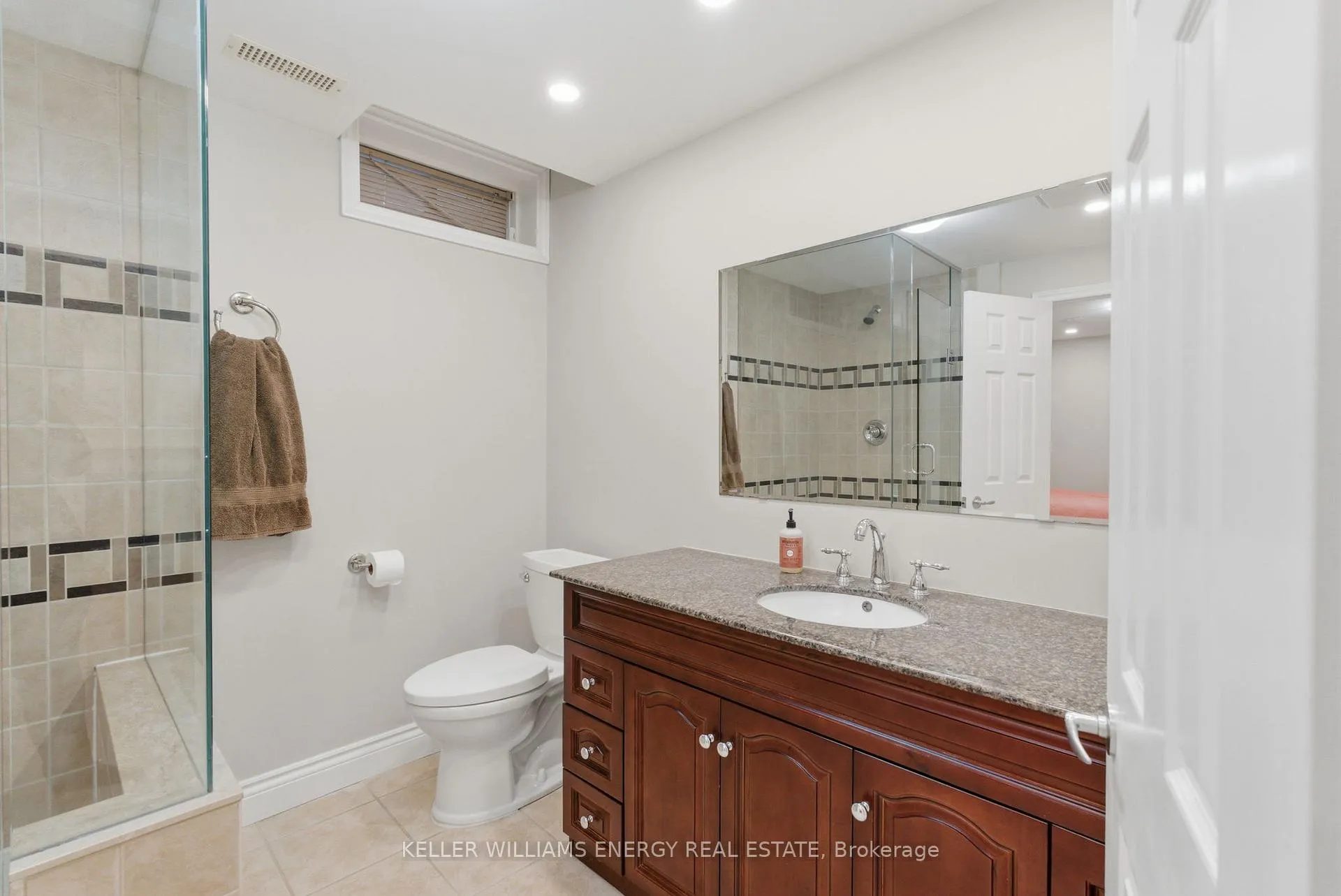 Photo 37 of 969 Ormond Drive, Oshawa, Samac — HOMEH