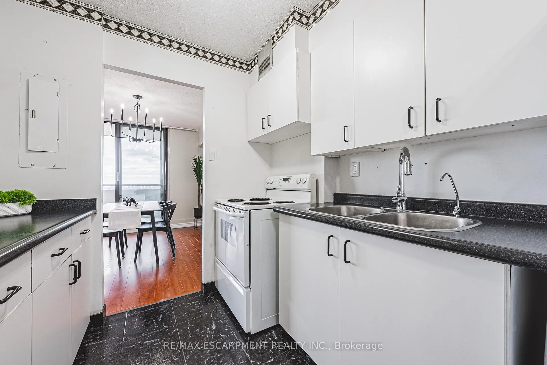 Photo 9 of Unit 1206, 2055 Upper Middle Road, Burlington, Brant Hills — HOMEH