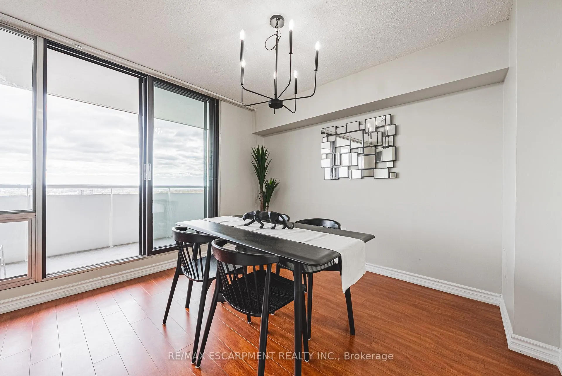 Photo 14 of Unit 1206, 2055 Upper Middle Road, Burlington, Brant Hills — HOMEH