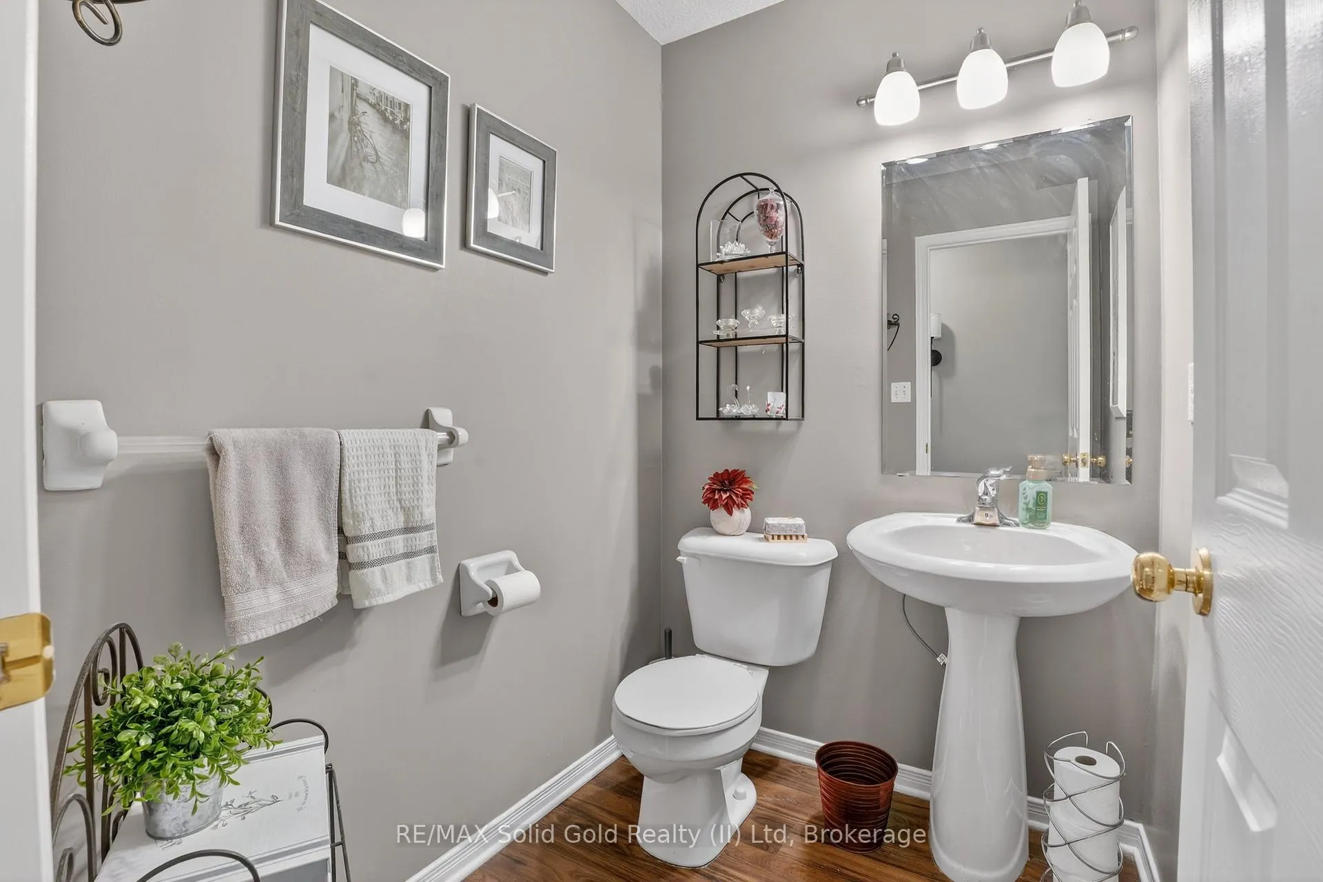 Photo 8 of 539 Woolgrass Avenue, Waterloo — HOMEH