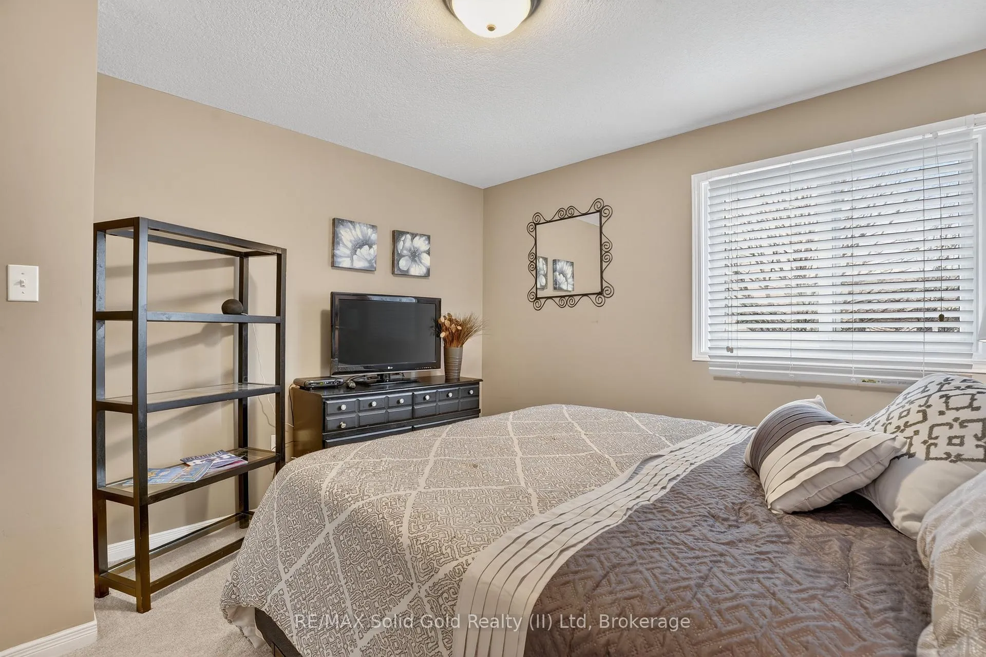 Photo 29 of 539 Woolgrass Avenue, Waterloo — HOMEH