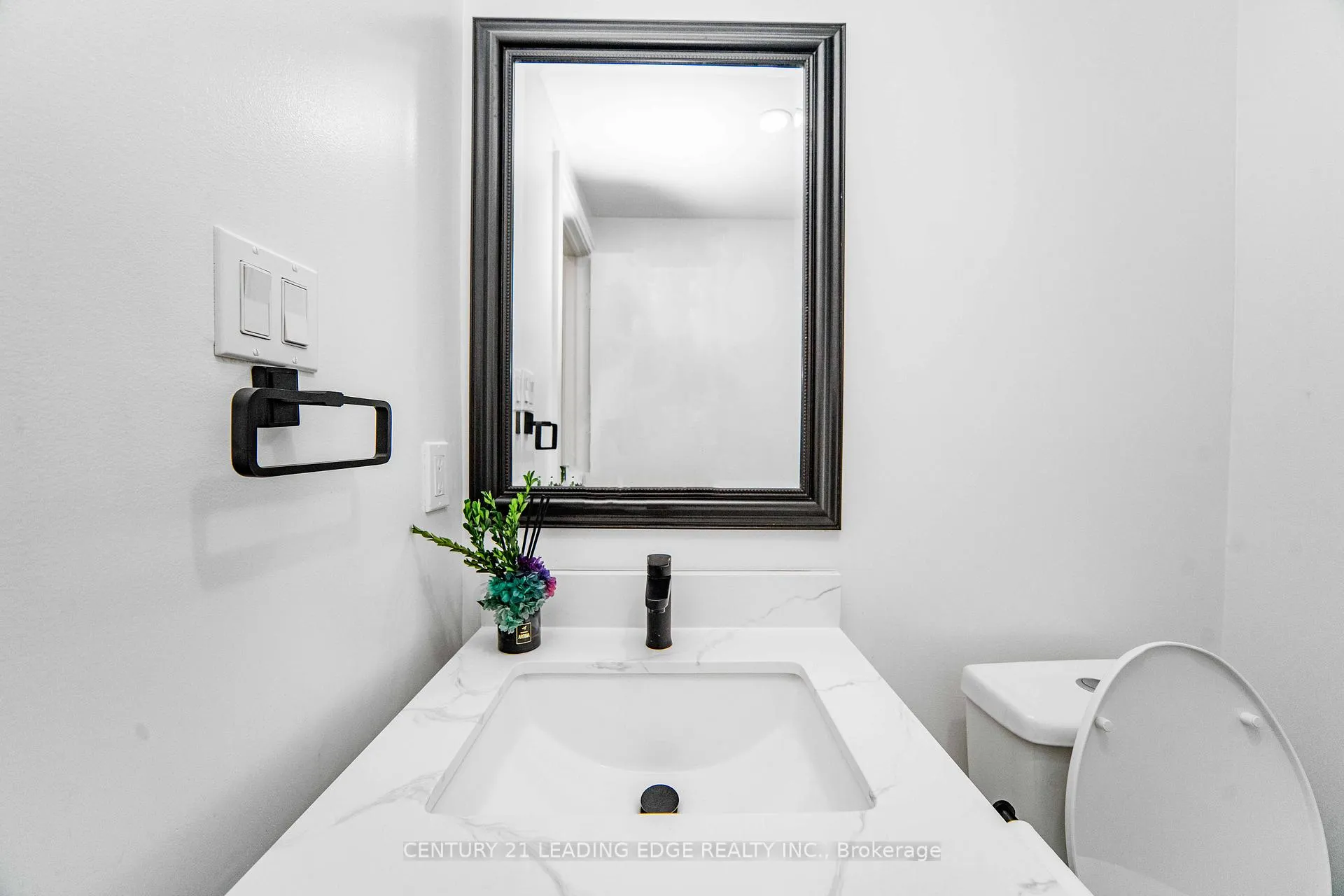 Photo 18 of 37 Landsdown Crescent, Markham, Wismer — HOMEH