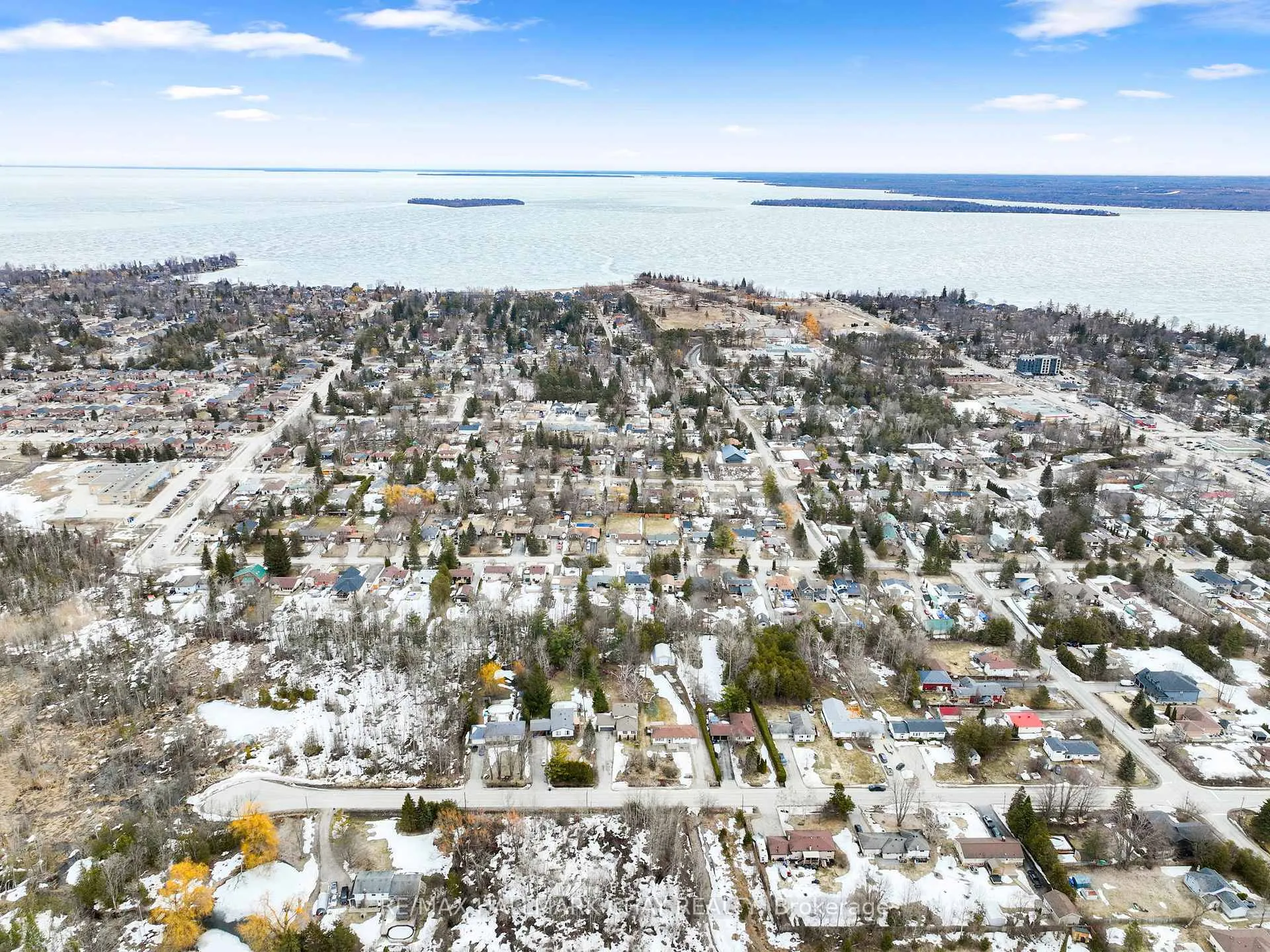 Photo 2 of 2209 Spring Street, Innisfil, Alcona — HOMEH