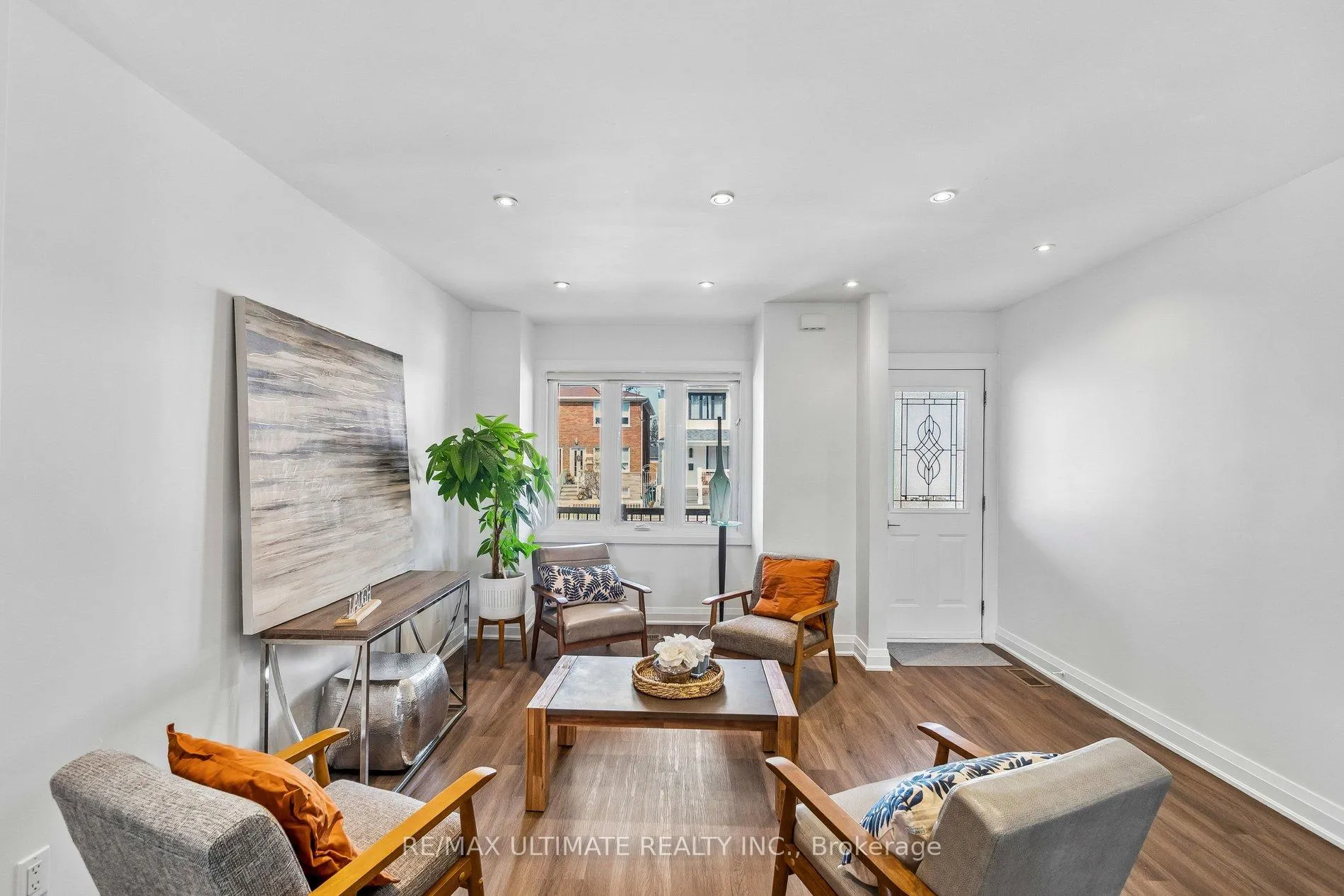 Photo 4 of 155 Morrison Avenue, Toronto, Corso Italia-Davenport — HOMEH