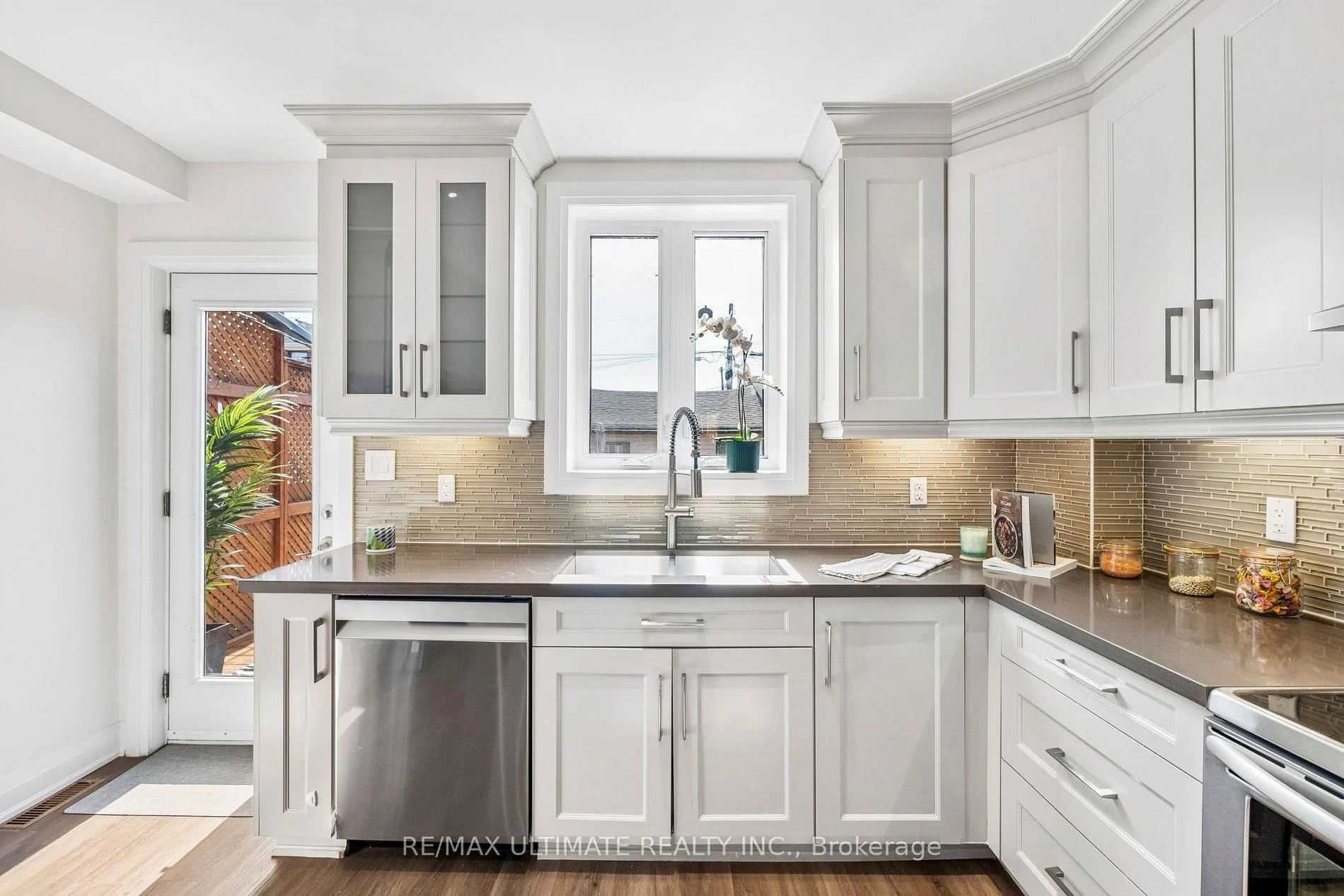 Photo 12 of 155 Morrison Avenue, Toronto, Corso Italia-Davenport — HOMEH