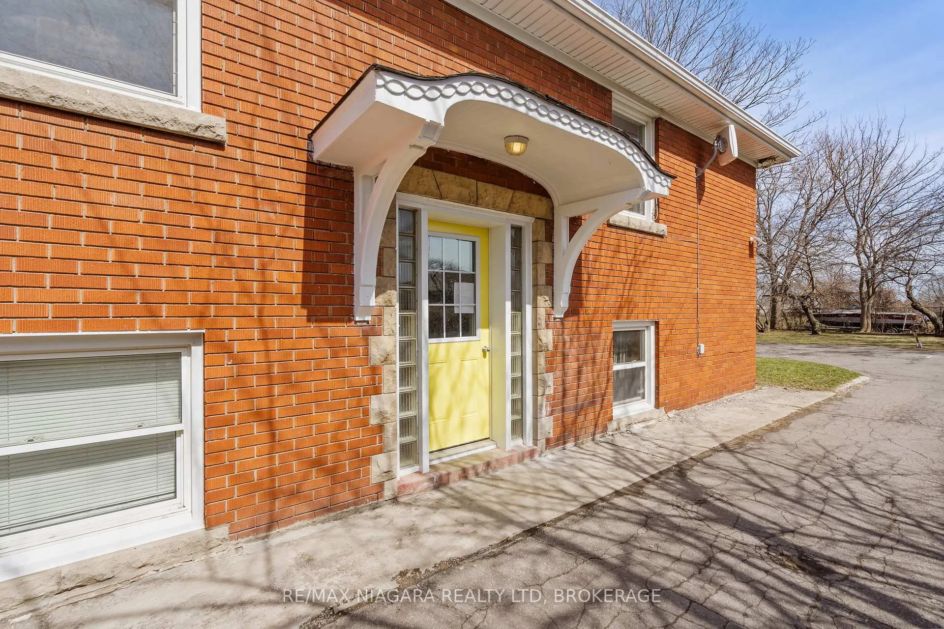 Photo 2 of Unit UNIT #1, 136 Haig Street, St. Catharines, Haig — HOMEH