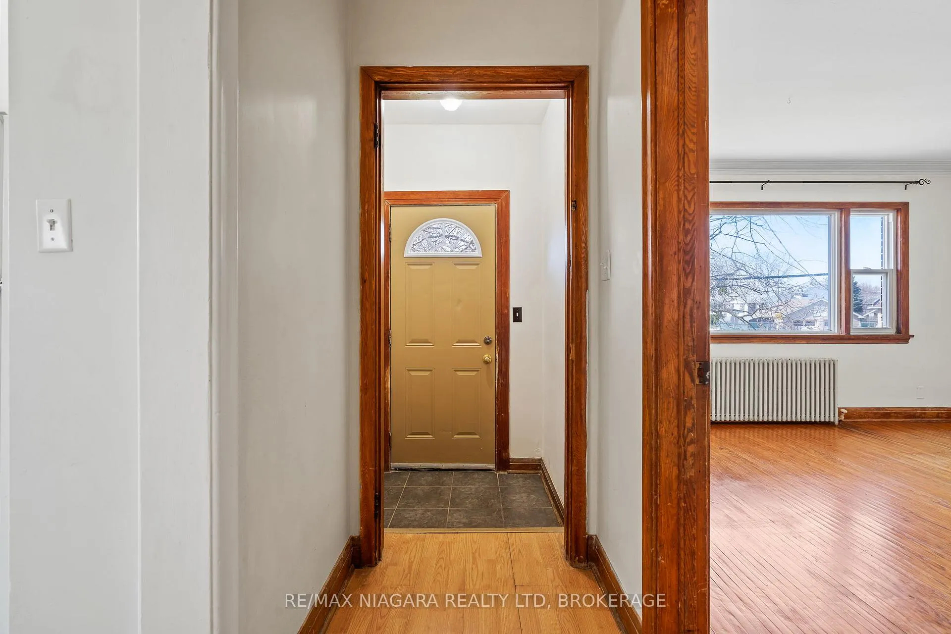 Photo 3 of Unit UNIT #1, 136 Haig Street, St. Catharines, Haig — HOMEH