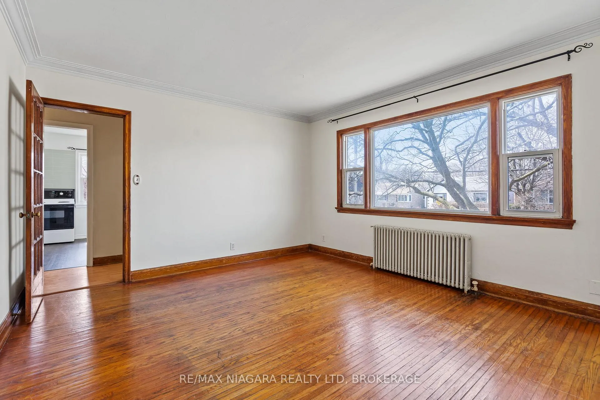 Photo 5 of Unit UNIT #1, 136 Haig Street, St. Catharines, Haig — HOMEH
