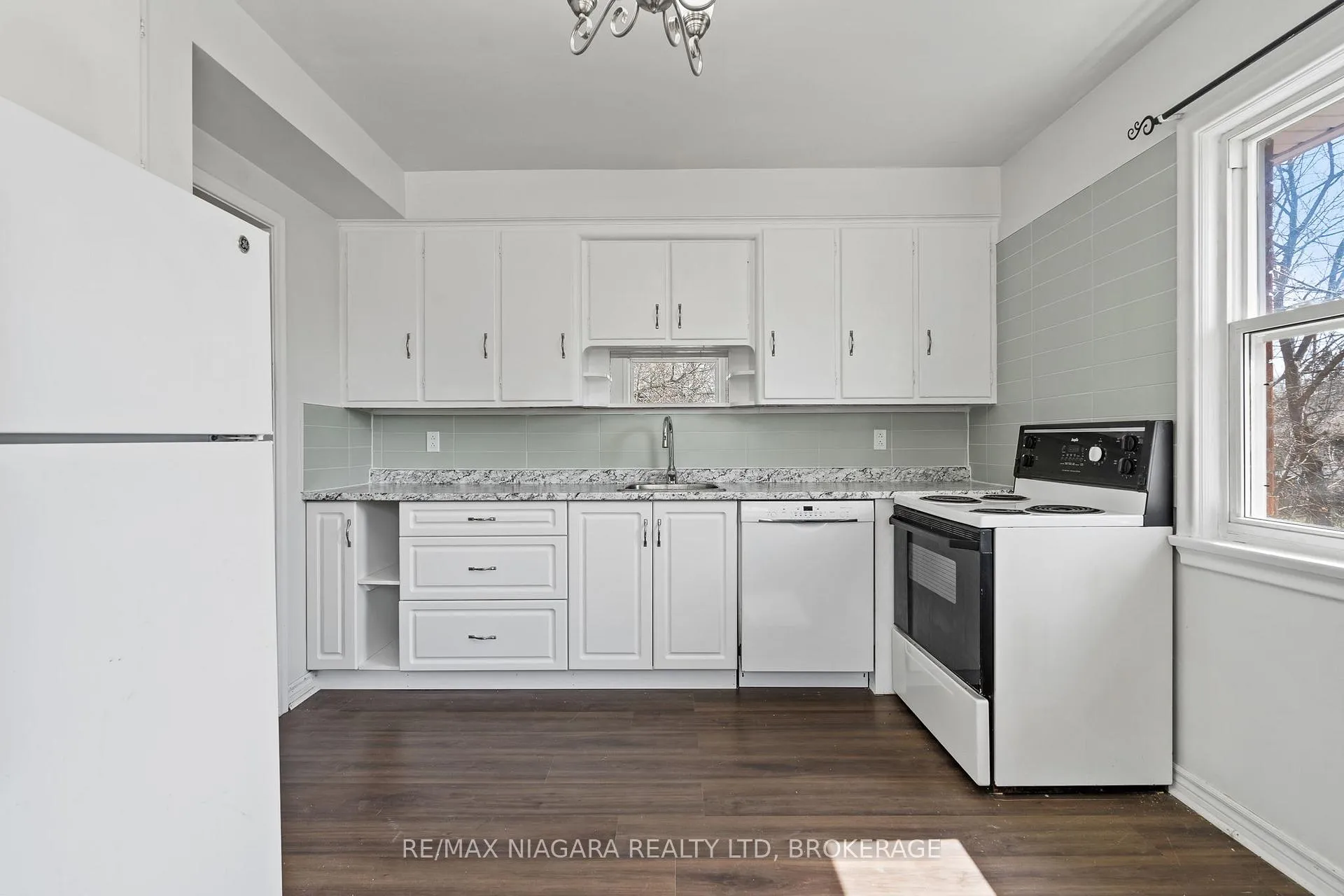 Photo 7 of Unit UNIT #1, 136 Haig Street, St. Catharines, Haig — HOMEH