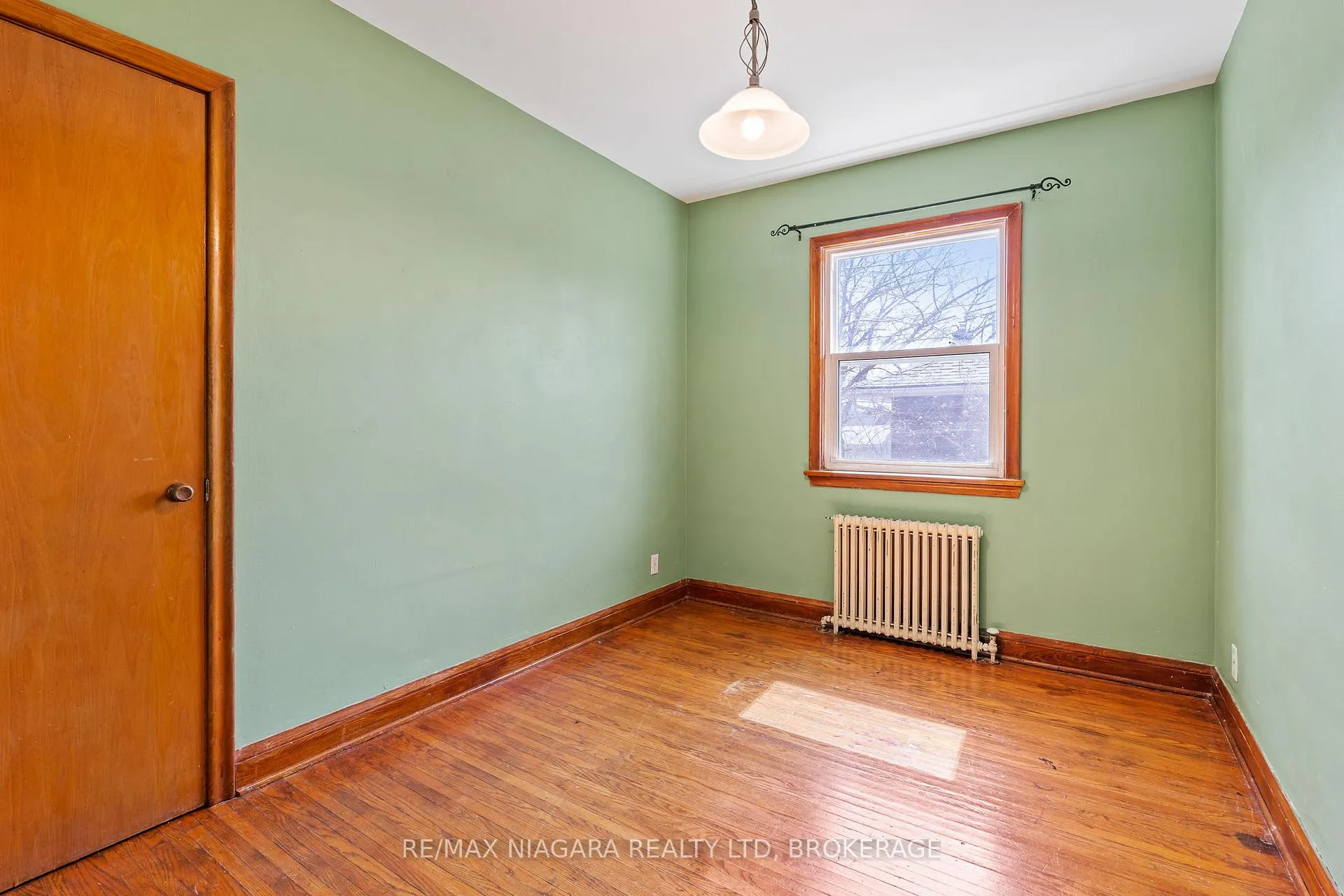 Photo 10 of Unit UNIT #1, 136 Haig Street, St. Catharines, Haig — HOMEH