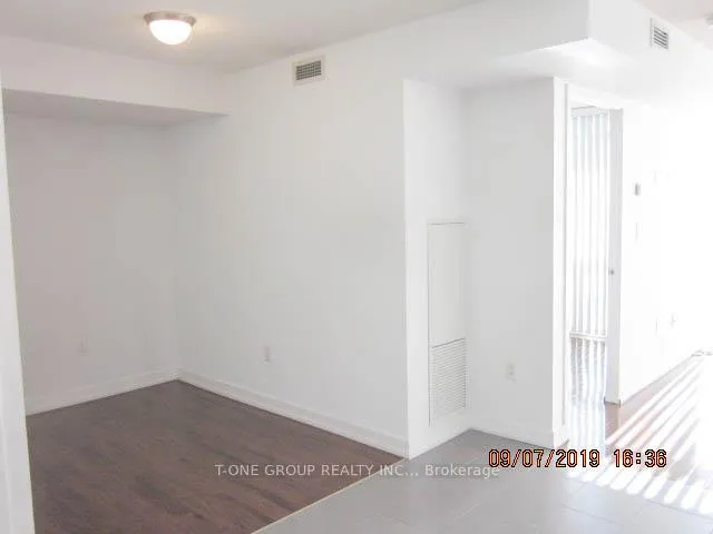 Photo 6 of Unit 1702, 15 Fort York Boulevard, Toronto, Waterfront Communities — HOMEH