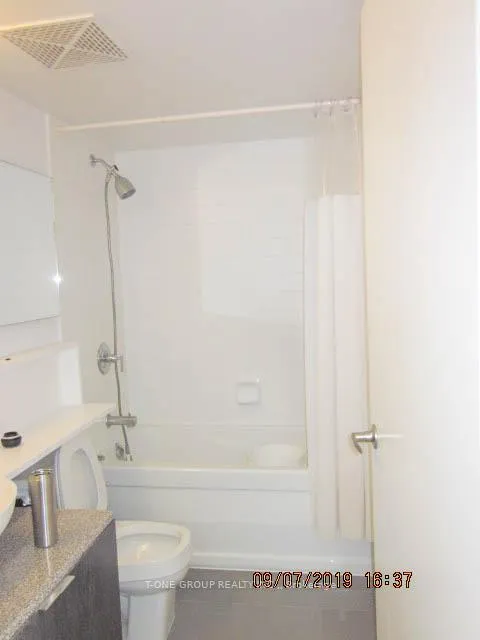 Photo 9 of Unit 1702, 15 Fort York Boulevard, Toronto, Waterfront Communities — HOMEH