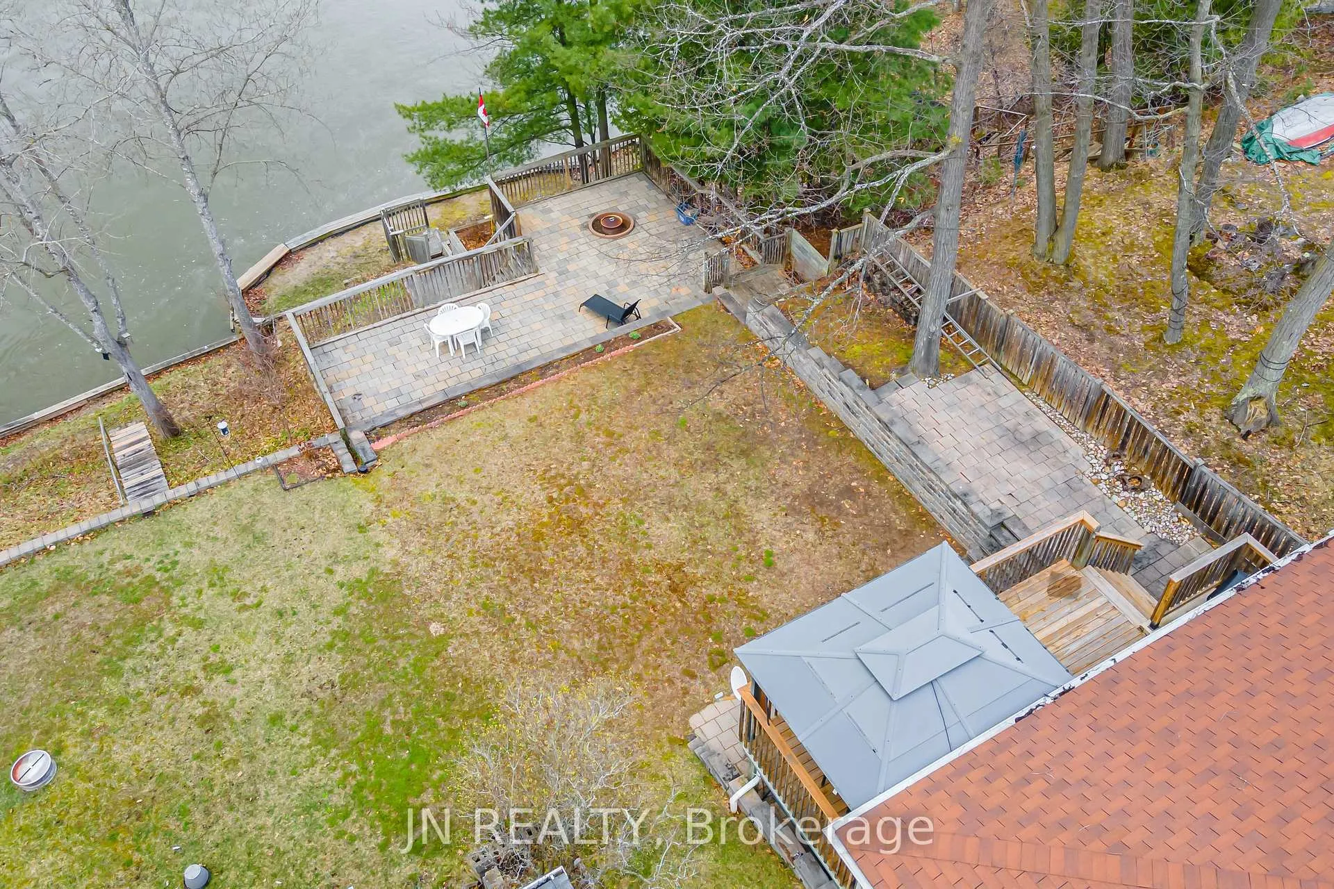 Photo 4 of 322 Oxbow Park Drive, Wasaga Beach — HOMEH