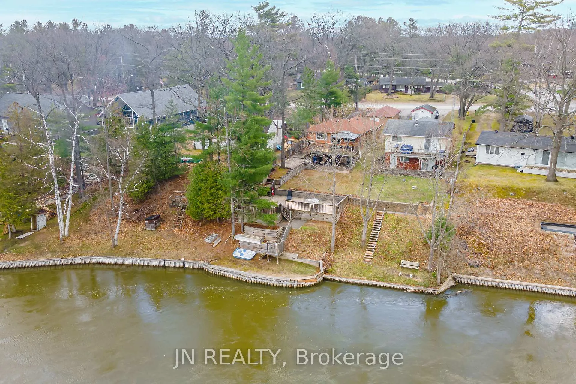 Photo 5 of 322 Oxbow Park Drive, Wasaga Beach — HOMEH