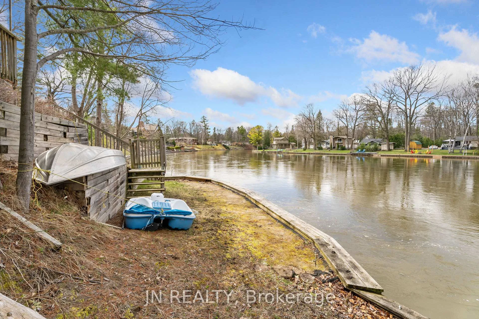 Photo 23 of 322 Oxbow Park Drive, Wasaga Beach — HOMEH