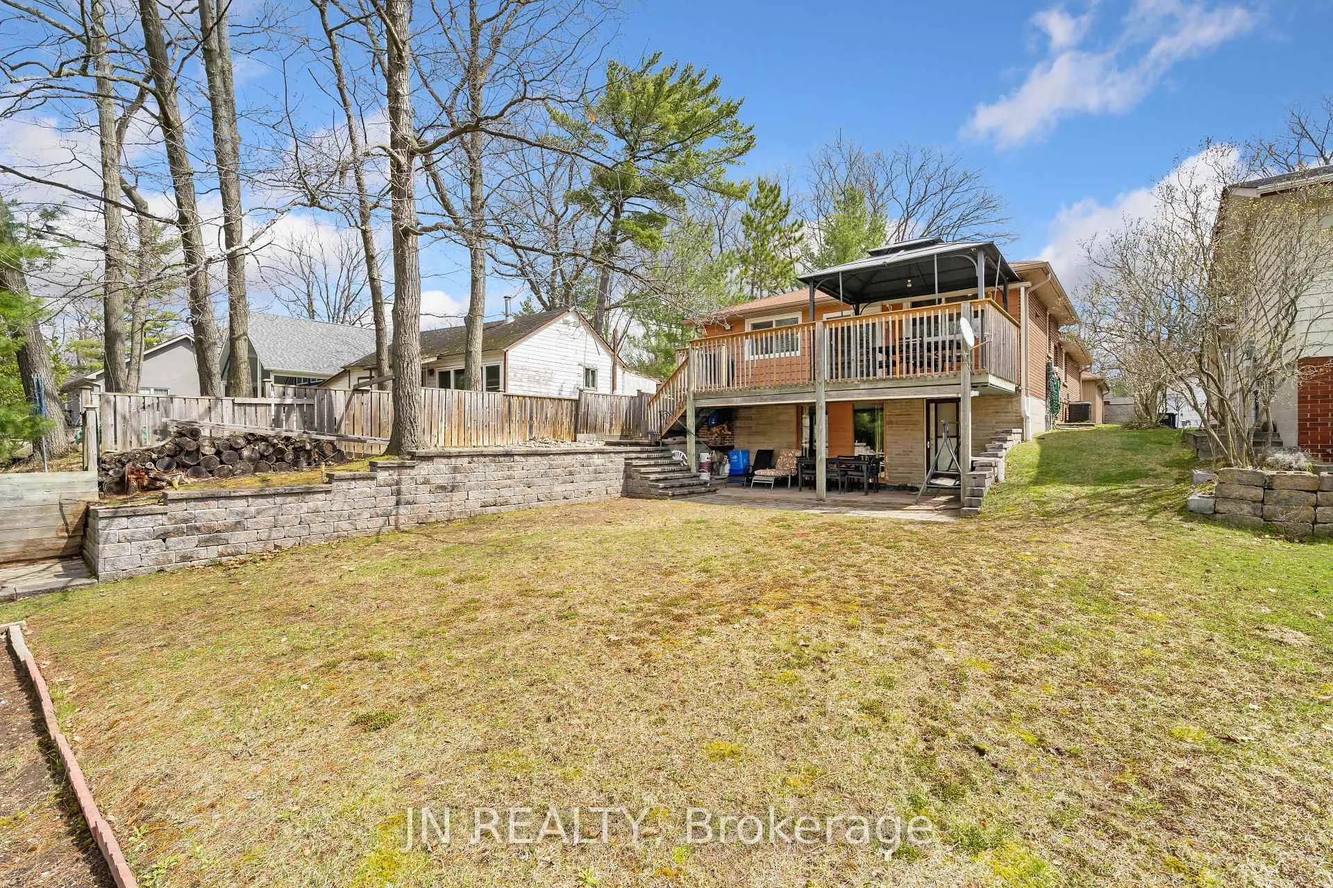 Photo 30 of 322 Oxbow Park Drive, Wasaga Beach — HOMEH