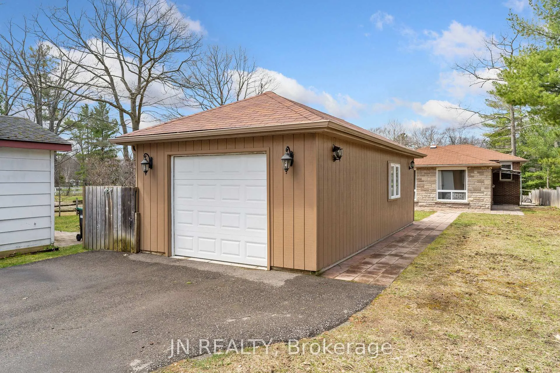 Photo 31 of 322 Oxbow Park Drive, Wasaga Beach — HOMEH
